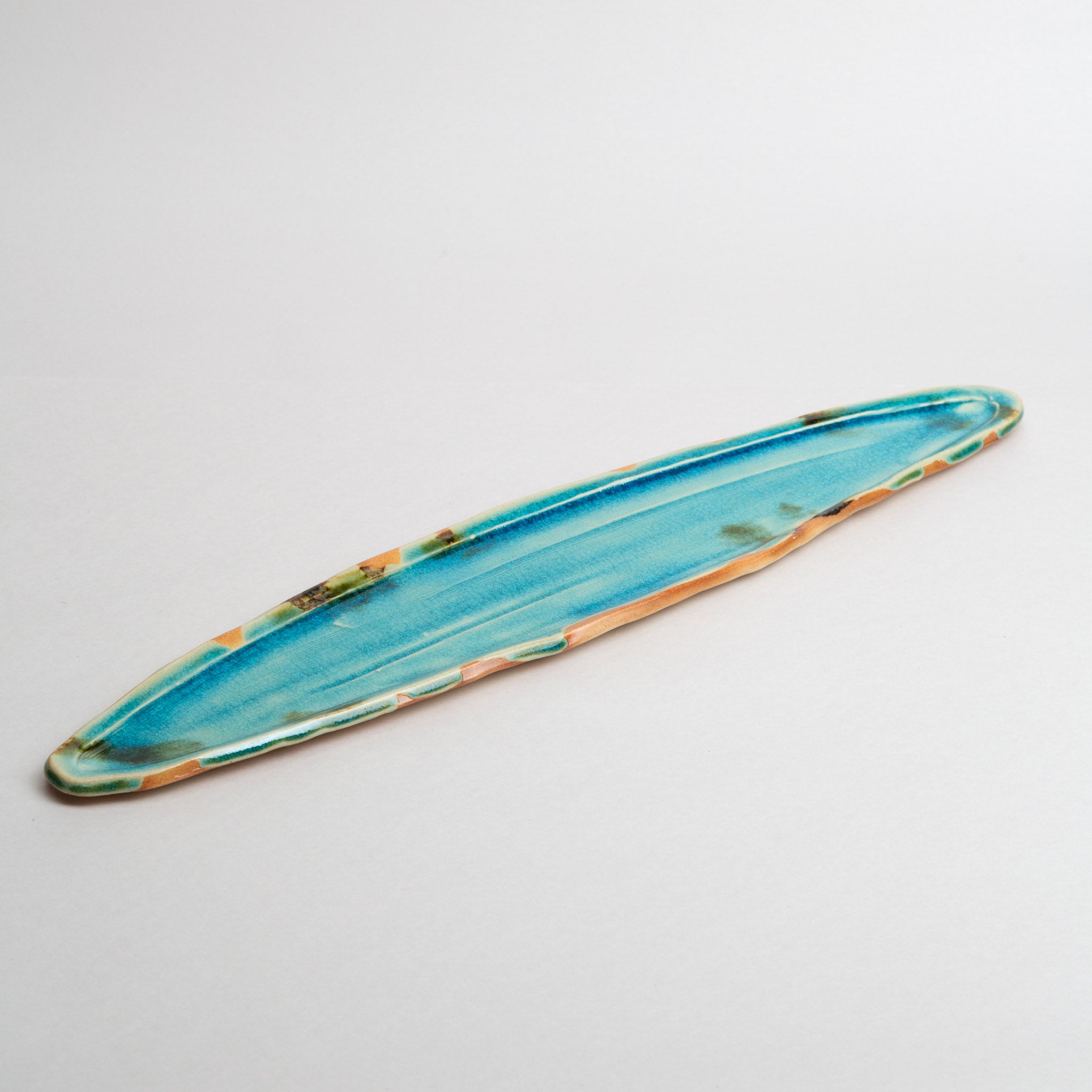 118-5893 Blue oval narrow long plate