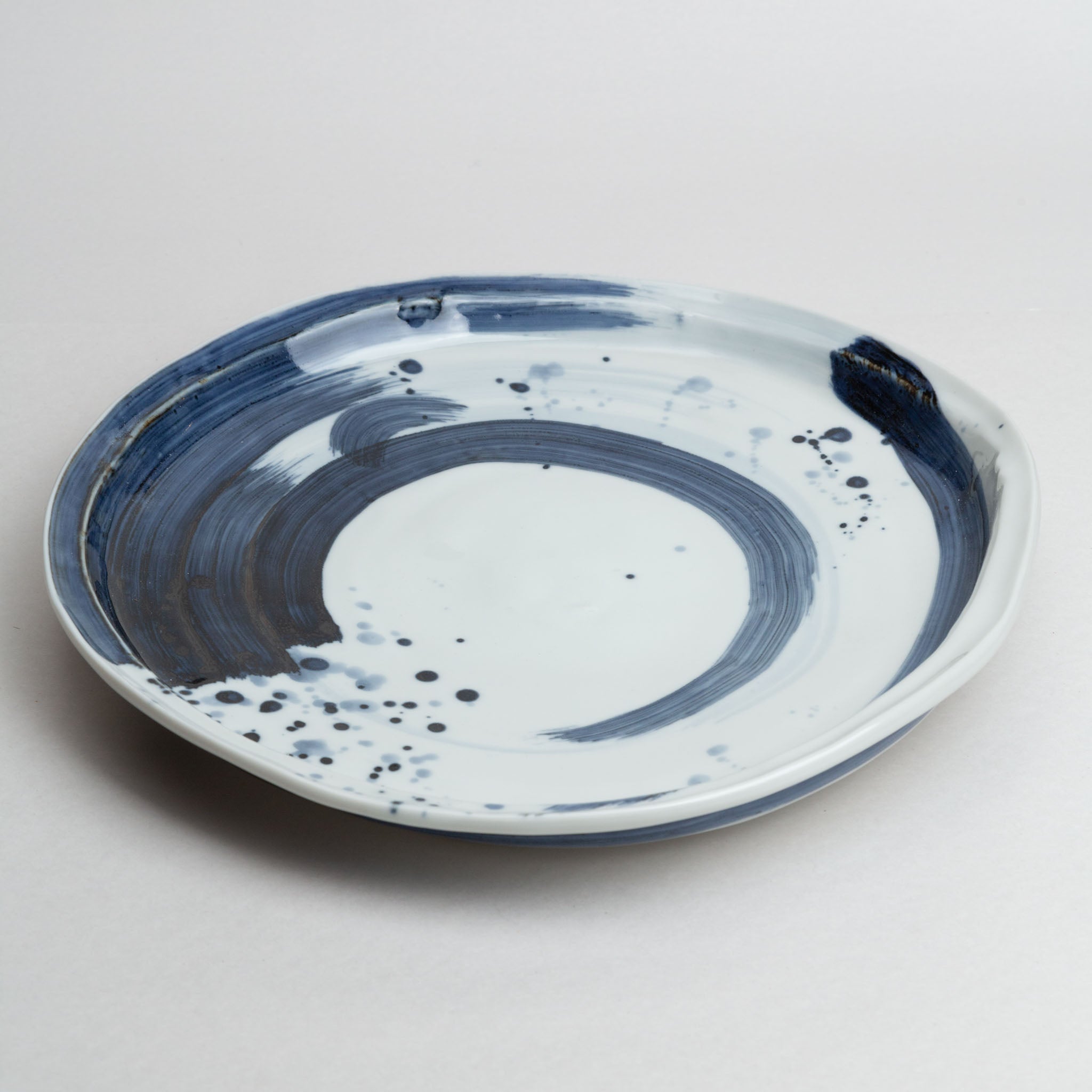 118-6144 Blue lines on white plate