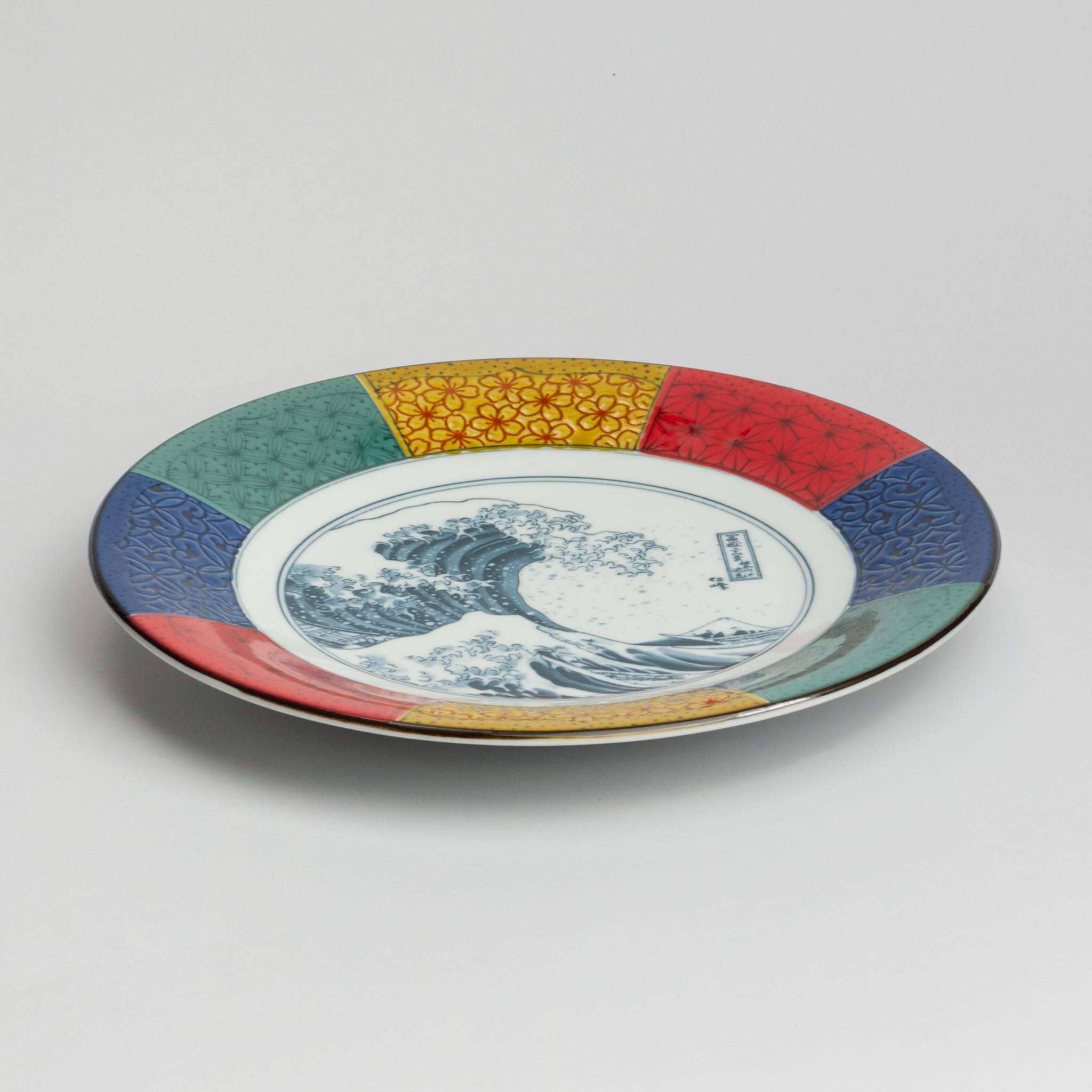 121-1907 Colours Great Wave dinner plate