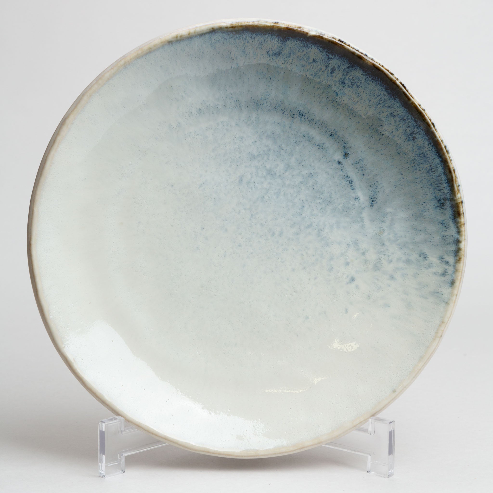 128-4965 Blue on white dinner plate