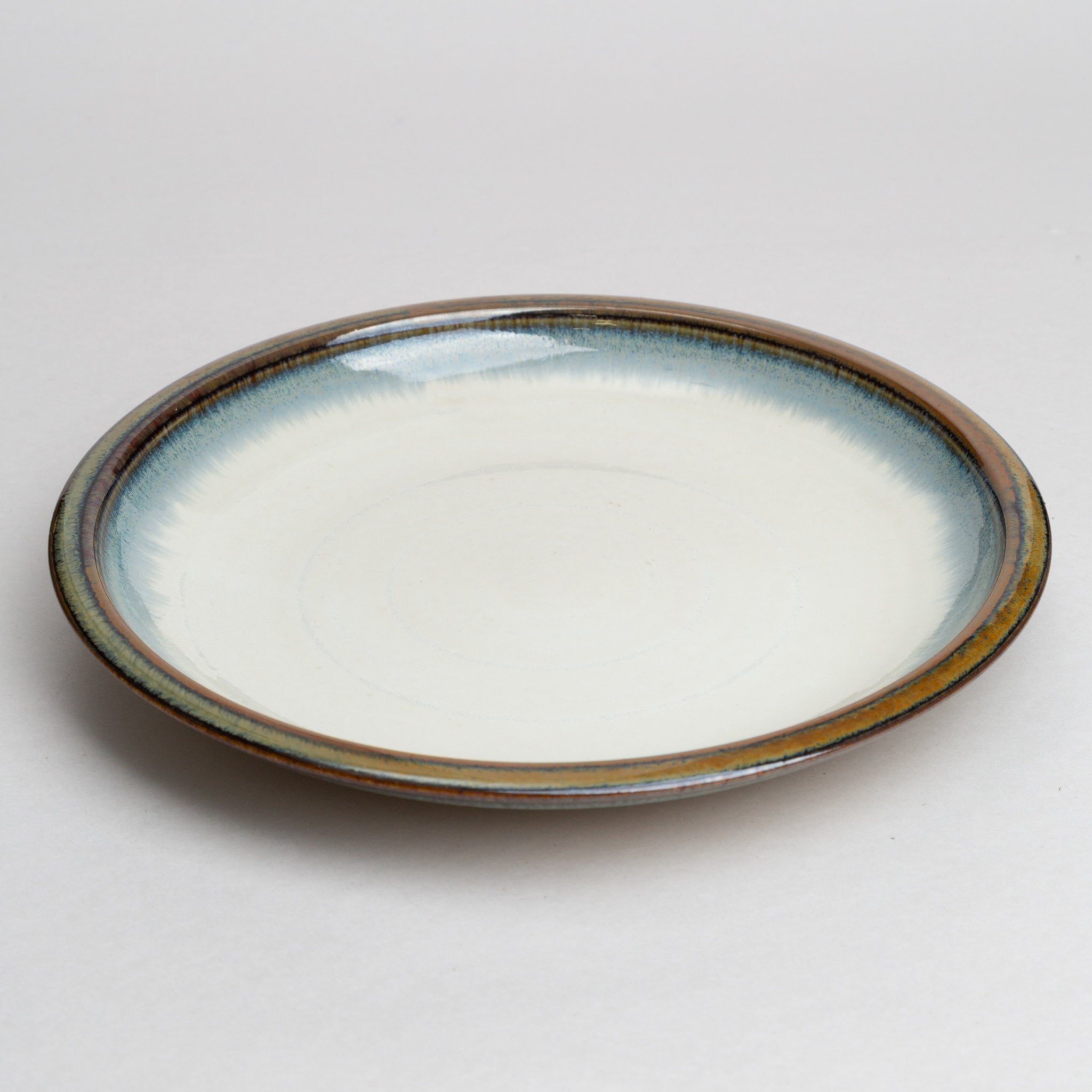 128-5826 White dinner plate with blue edge