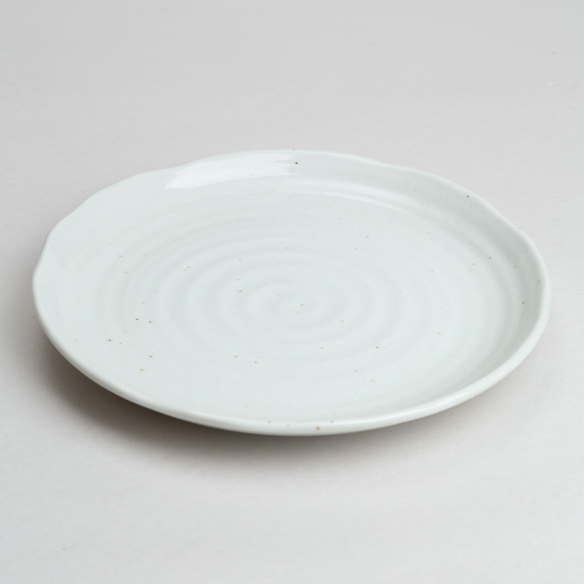 138-4031 White round plate 21cm