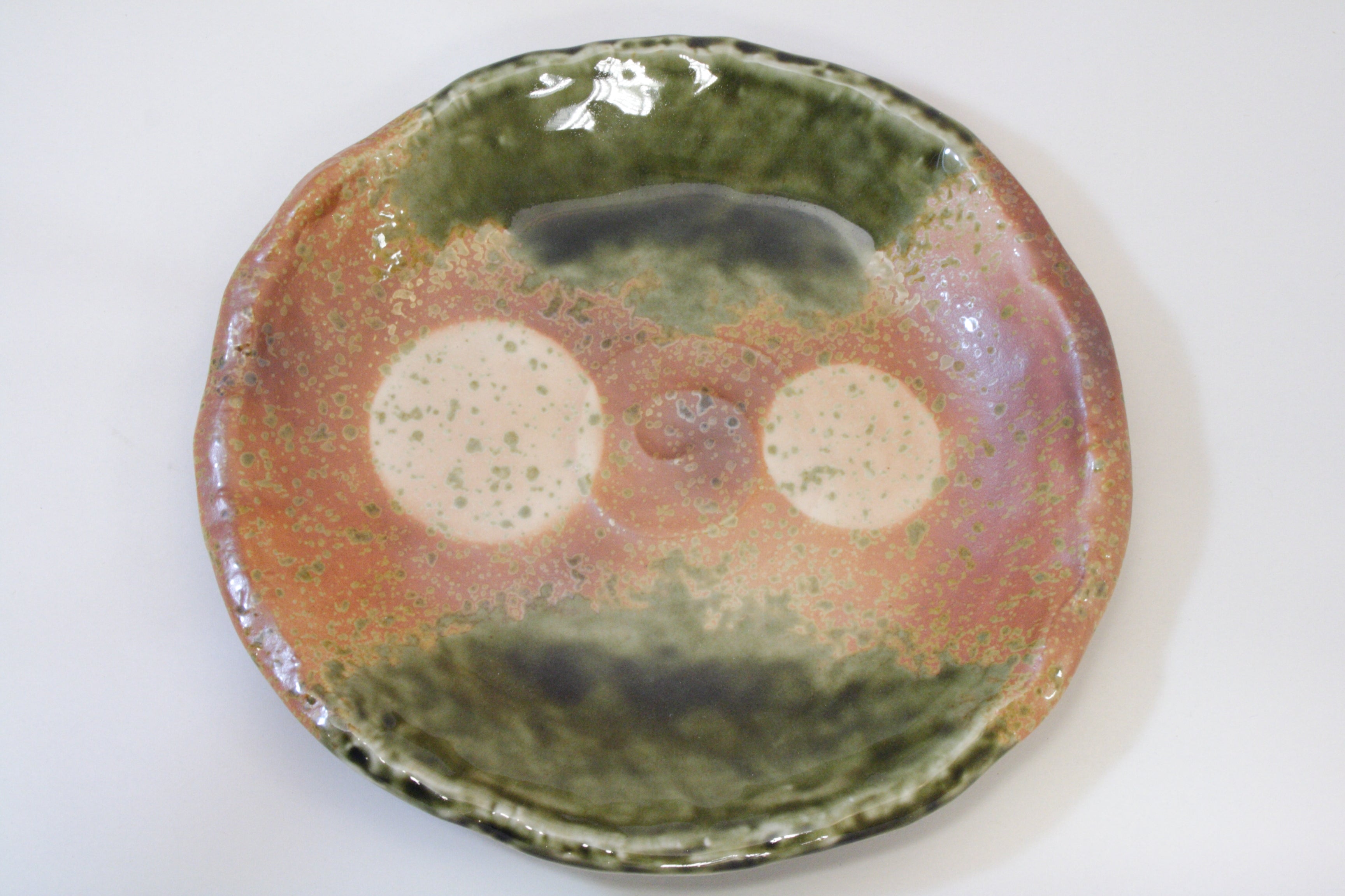 138-6030 Green on brown round plate