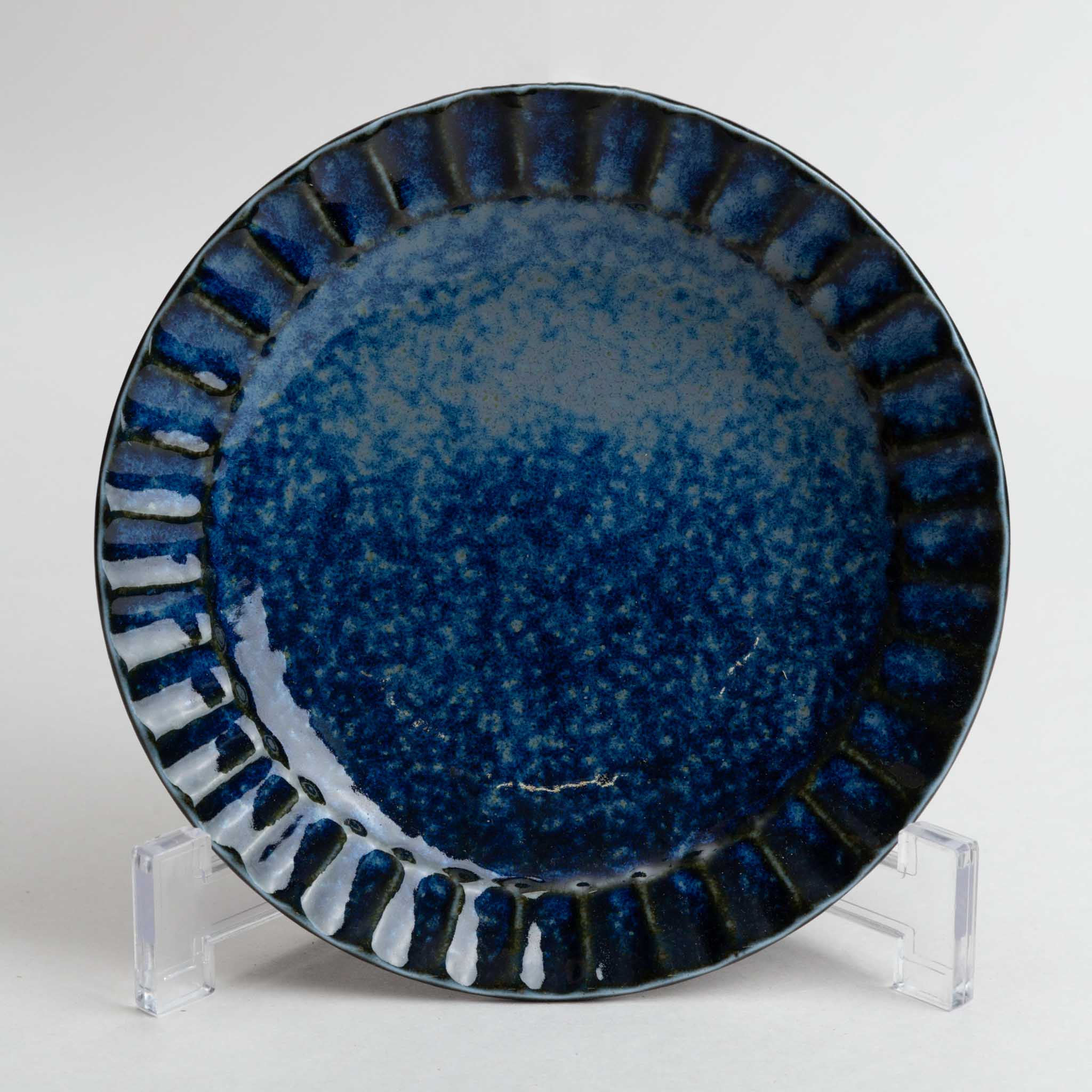 141-0803 Navy blue plate 16.5cm