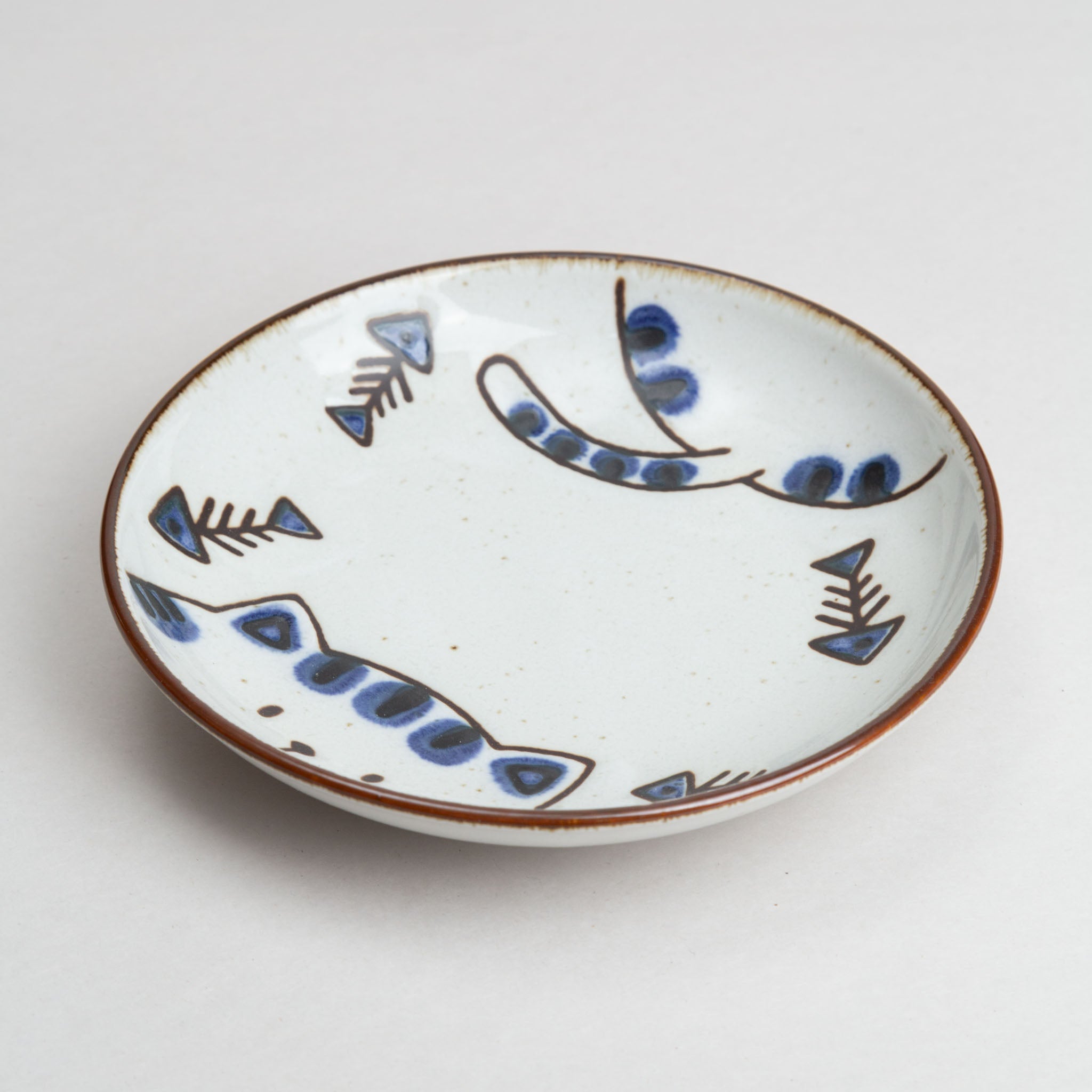 141-0845 Cat plate 16.2cm