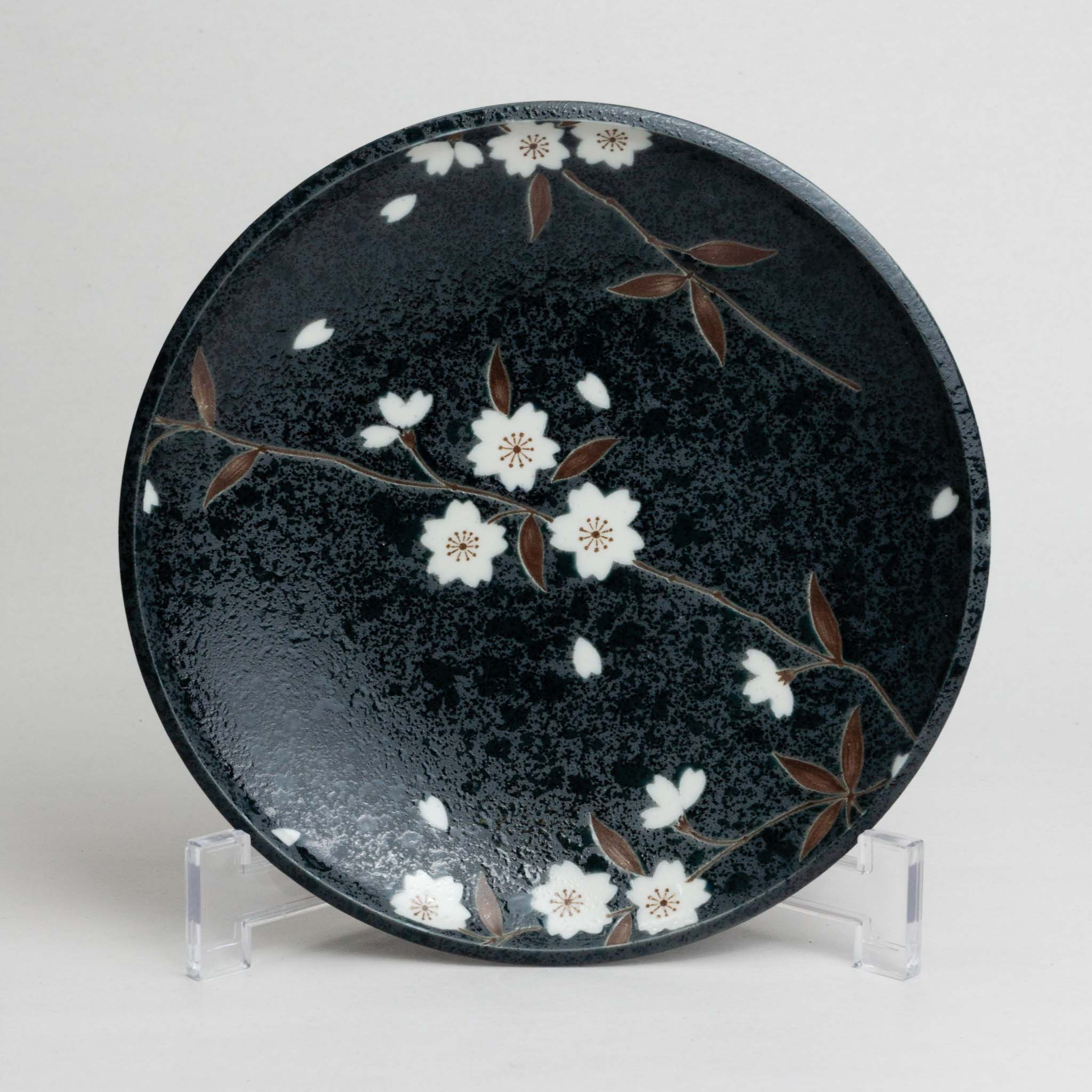 148-4592 Black sakura plate 19cm