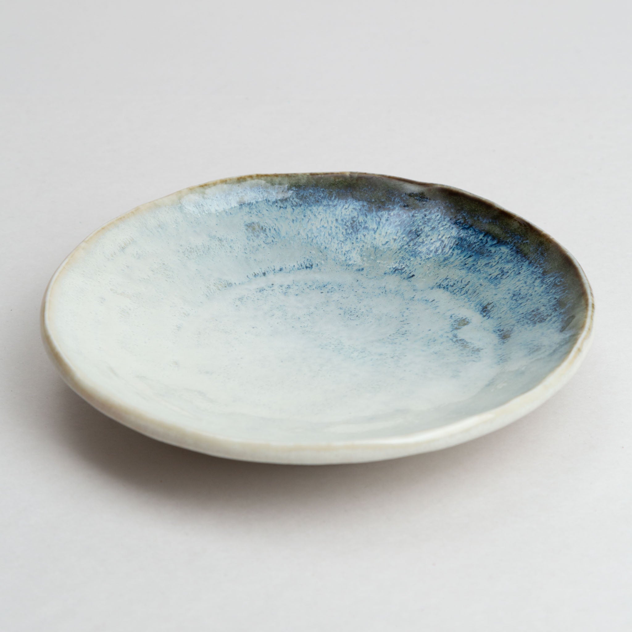 148-6028 Blue on white  plate