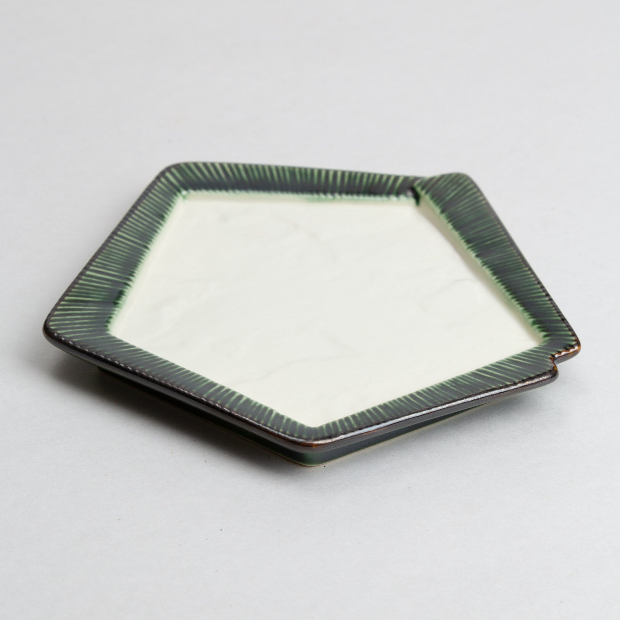 158-5941 Pentagonal white small plate with green edge