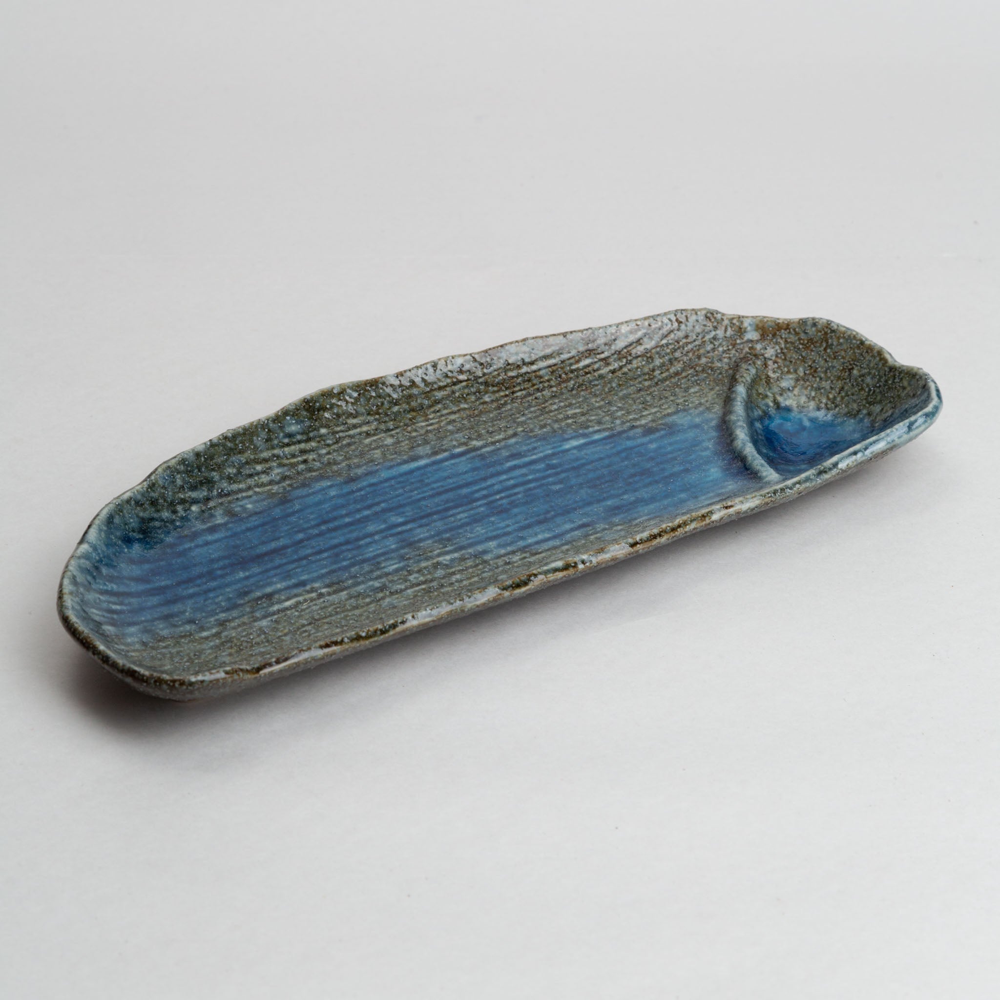 171-0612 Blue stream sectioned oval plate