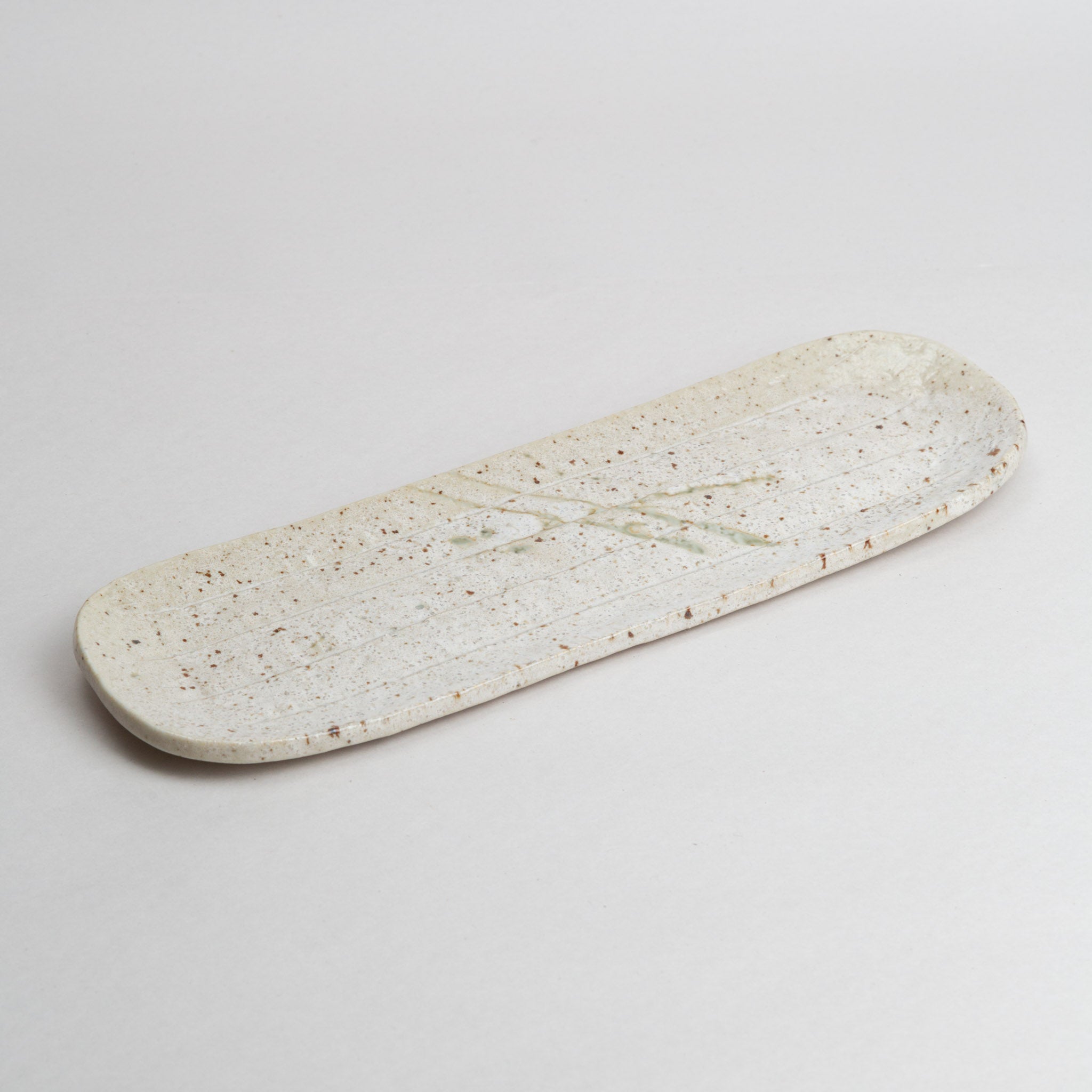 188-4495 Cream oval plate