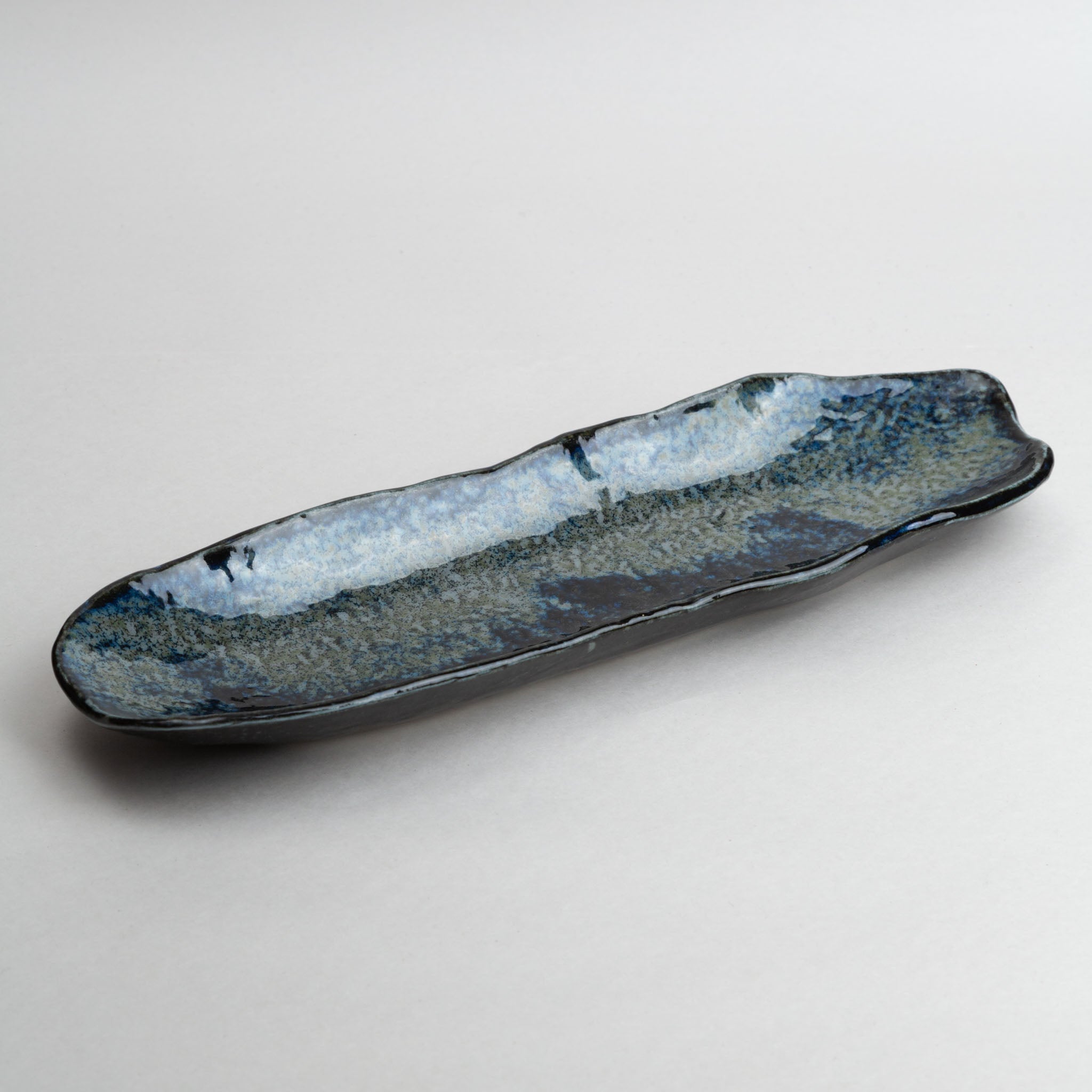 188-4685 Blue oval plate
