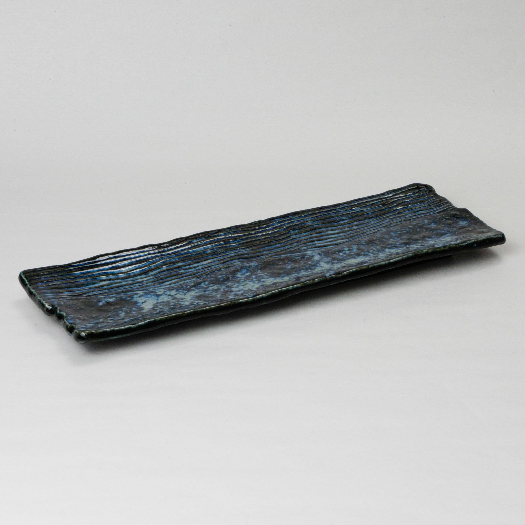 188-4689 Blue tsukidashi plate with brown edge