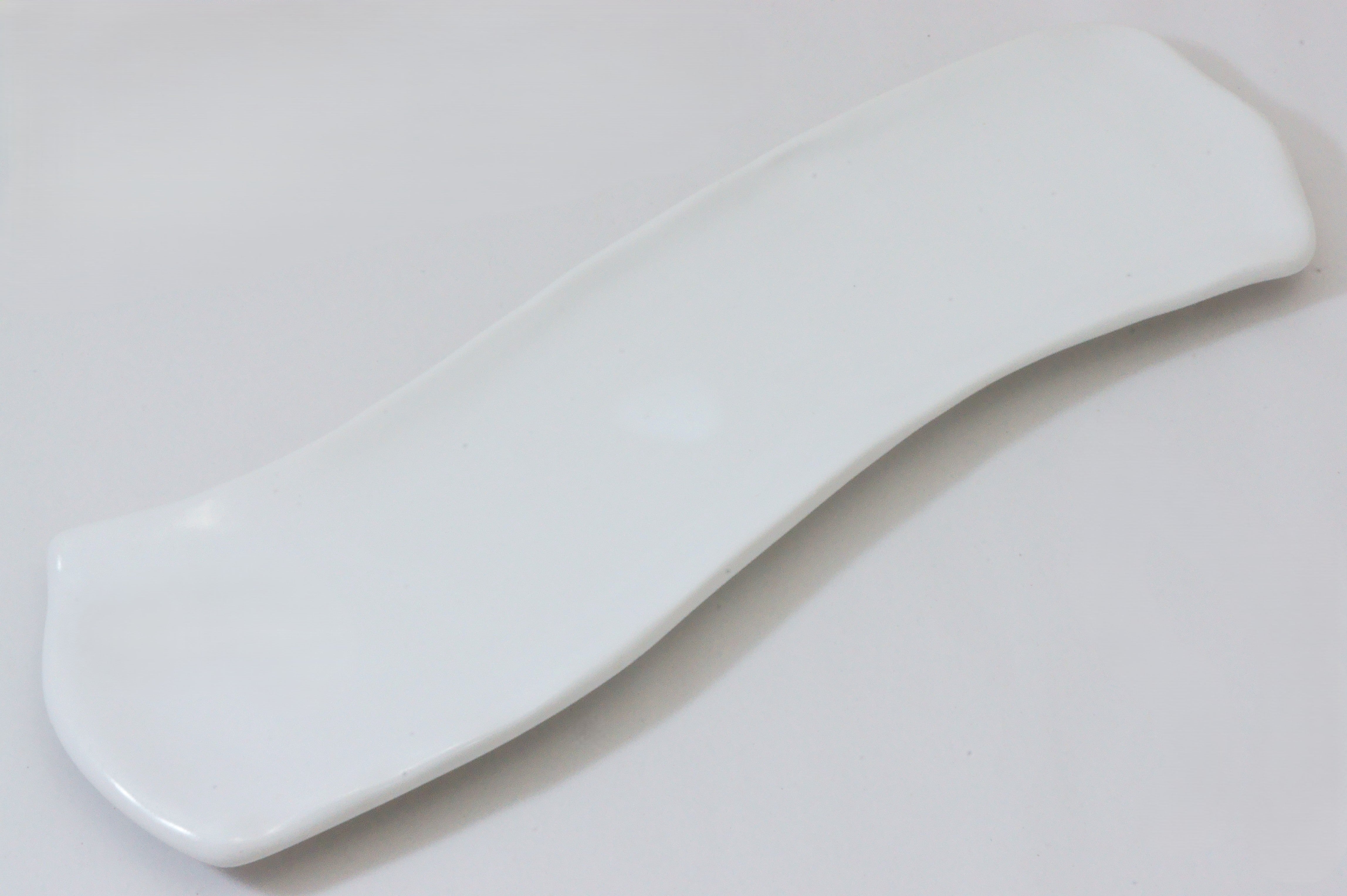 188-5834 S shaped white tsukidashi plate
