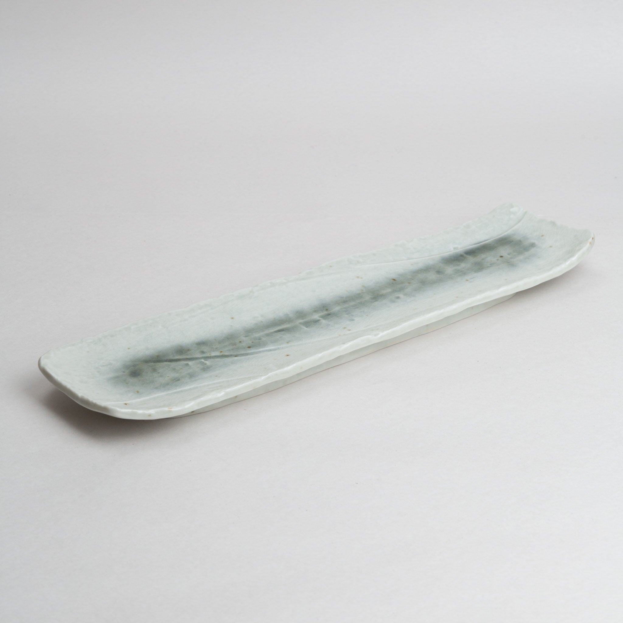 188-6150 Light blue crackle-glaze tsukidashi plate