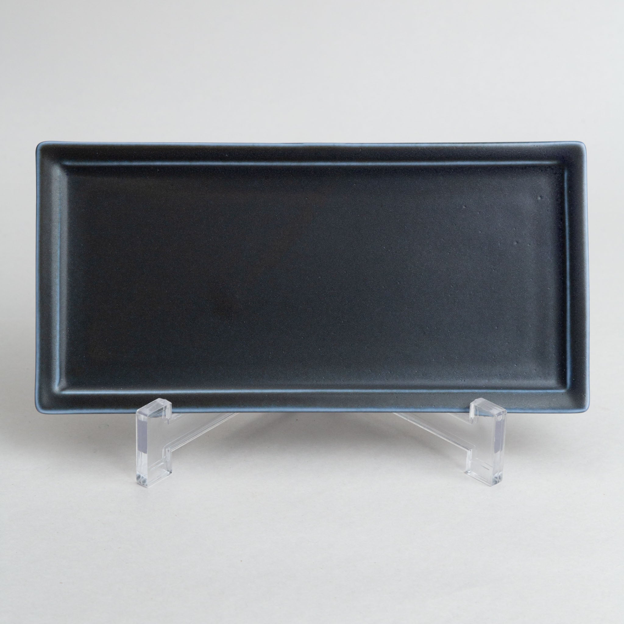 191-0353 Black rectangular plate 21cm