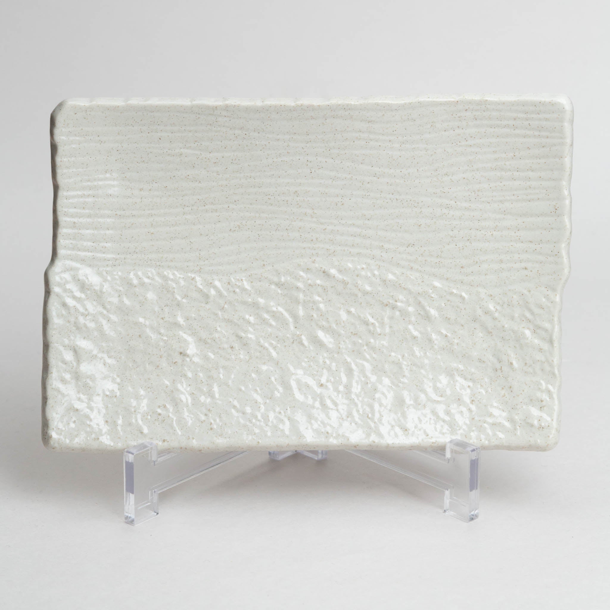 191-0917 White yakimono plate