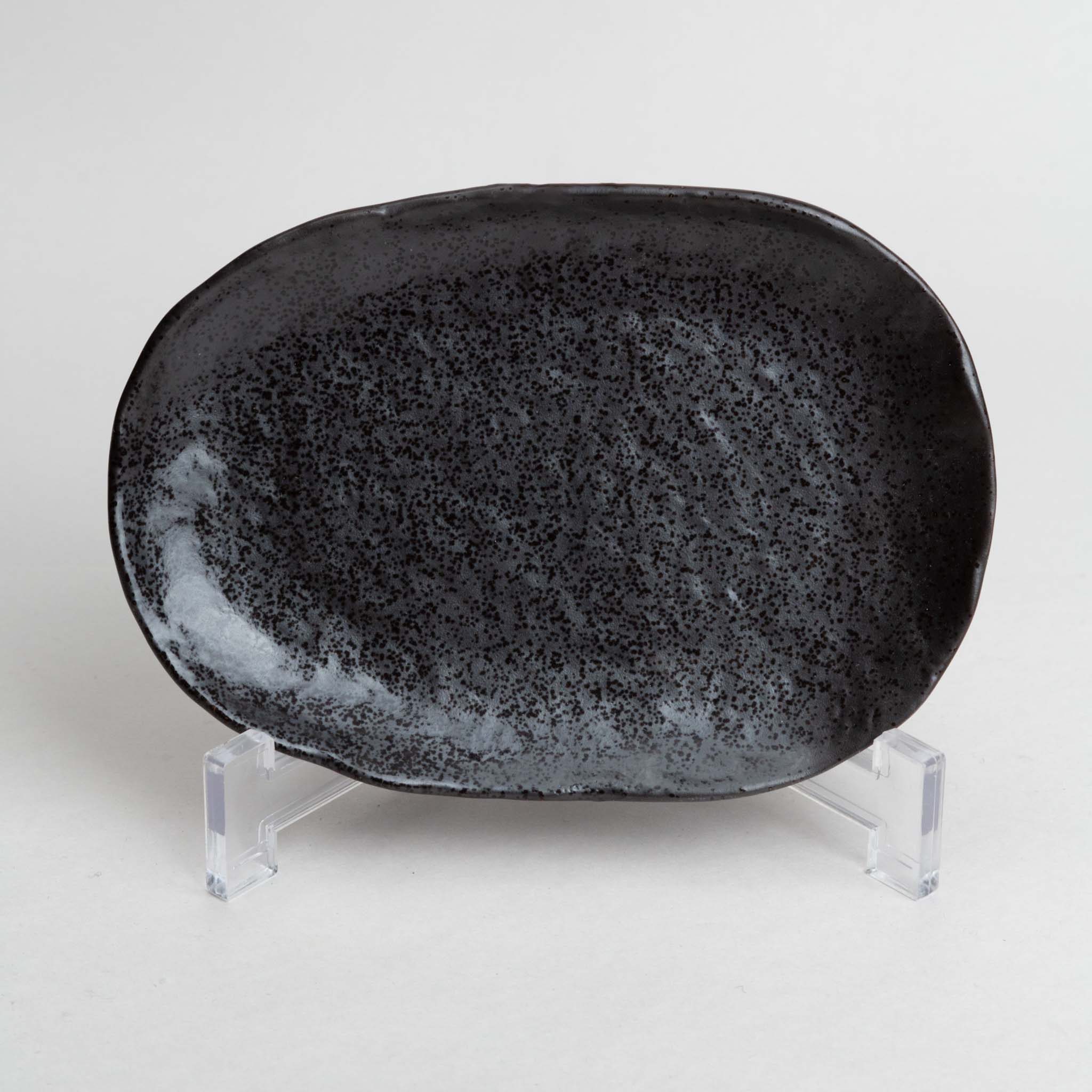 191-1102 Black oval meimei plate