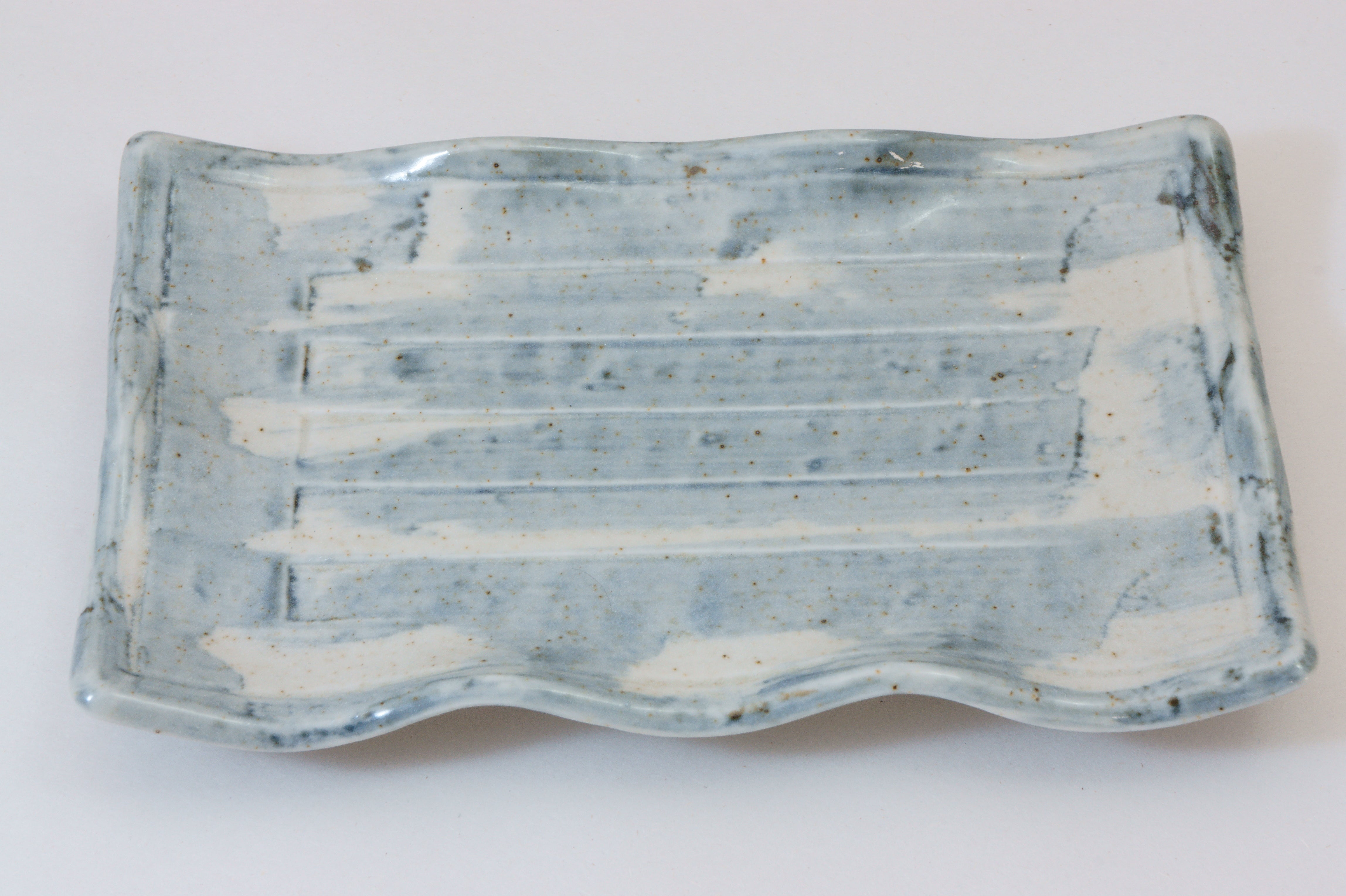 191-1525 Blue brushed yakimono plate