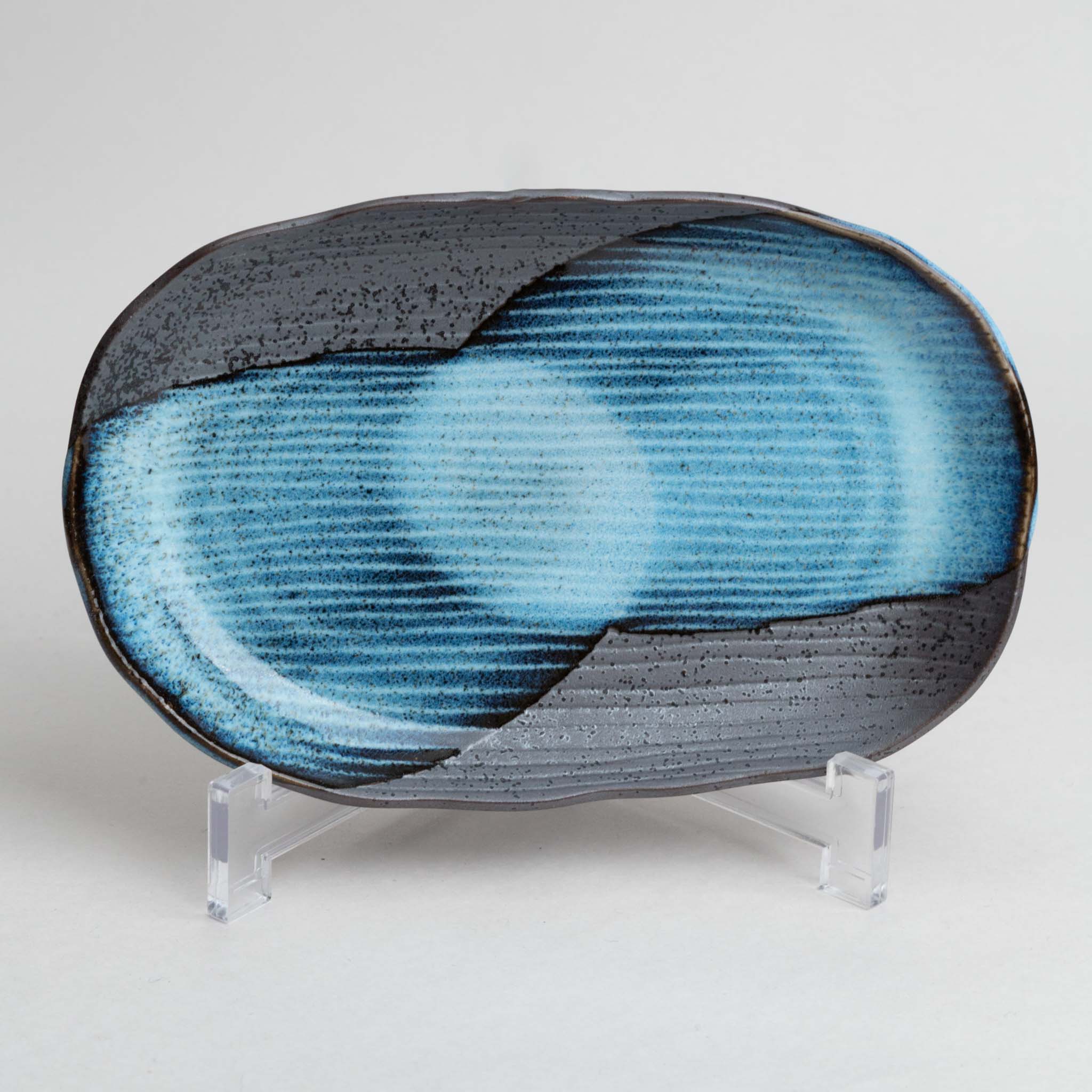 191-6028 Blue on black oval plate