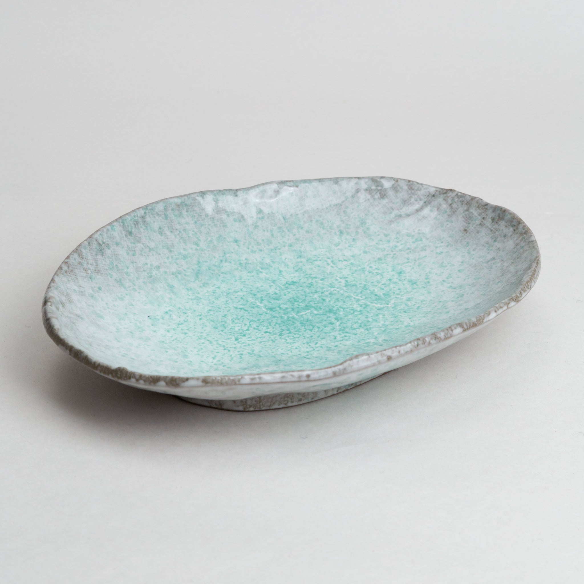 198-3070 Blue on grey oval plate