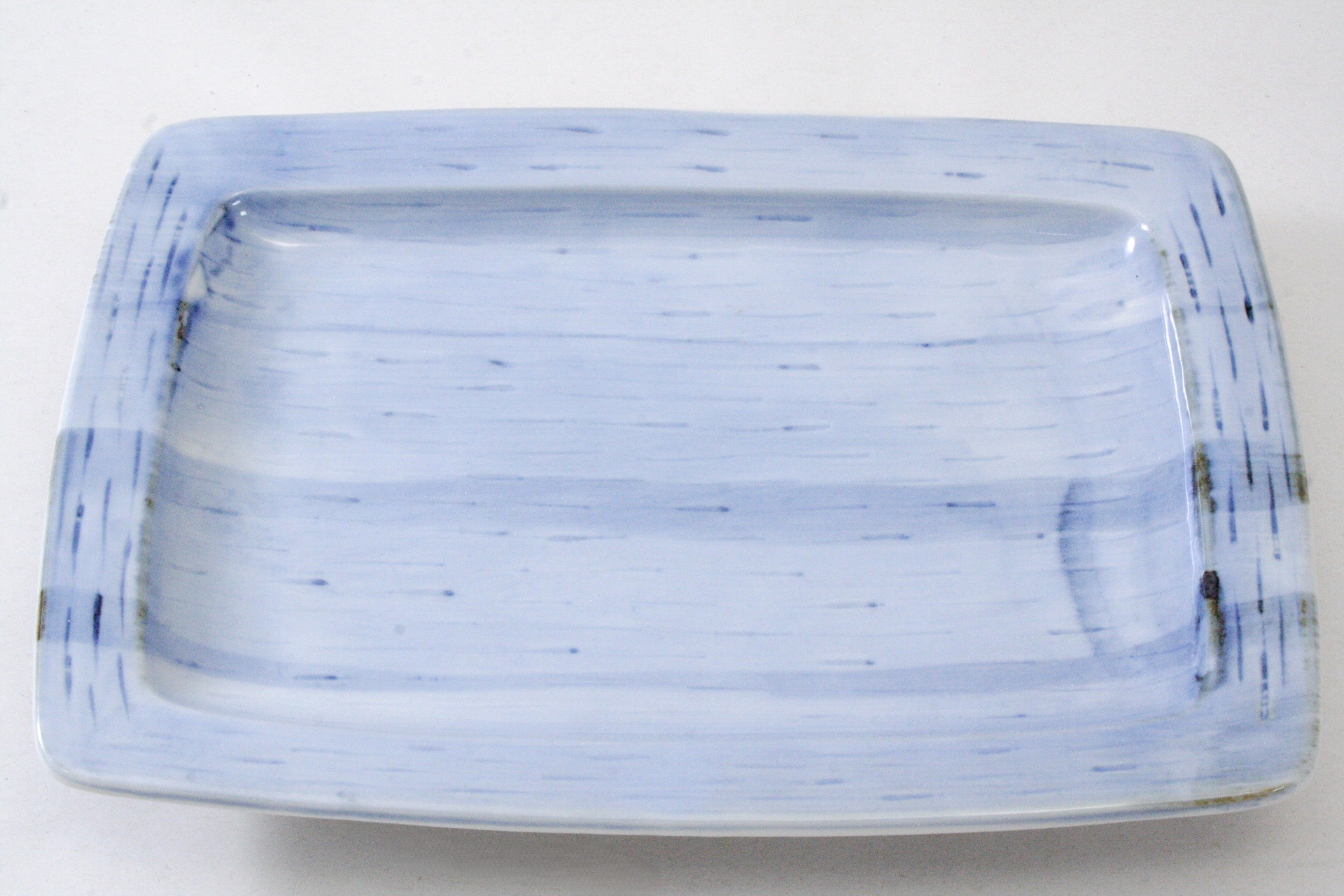 198-5426 Blue yakimono plate