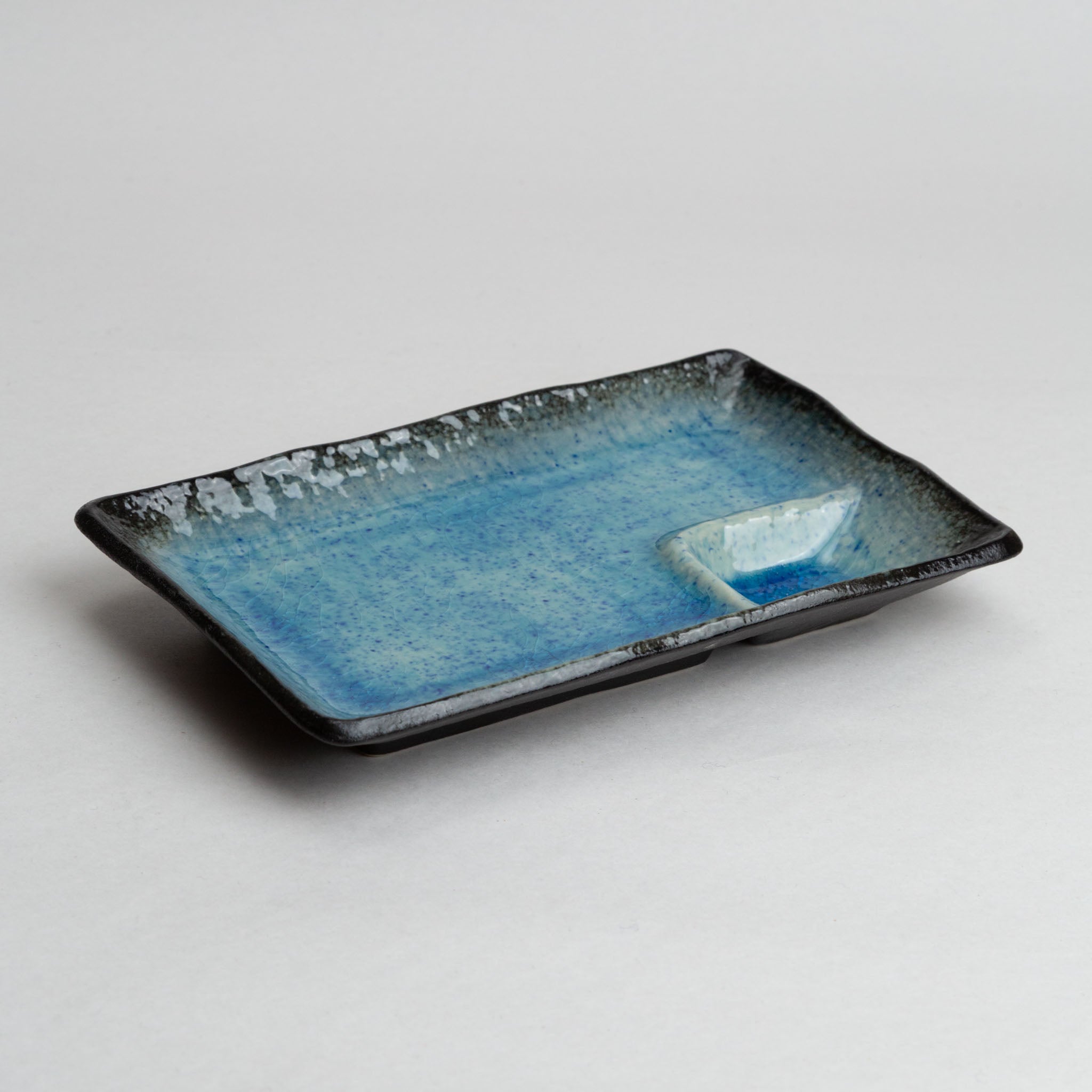198-6153 Sectioned crackle- glaze plate