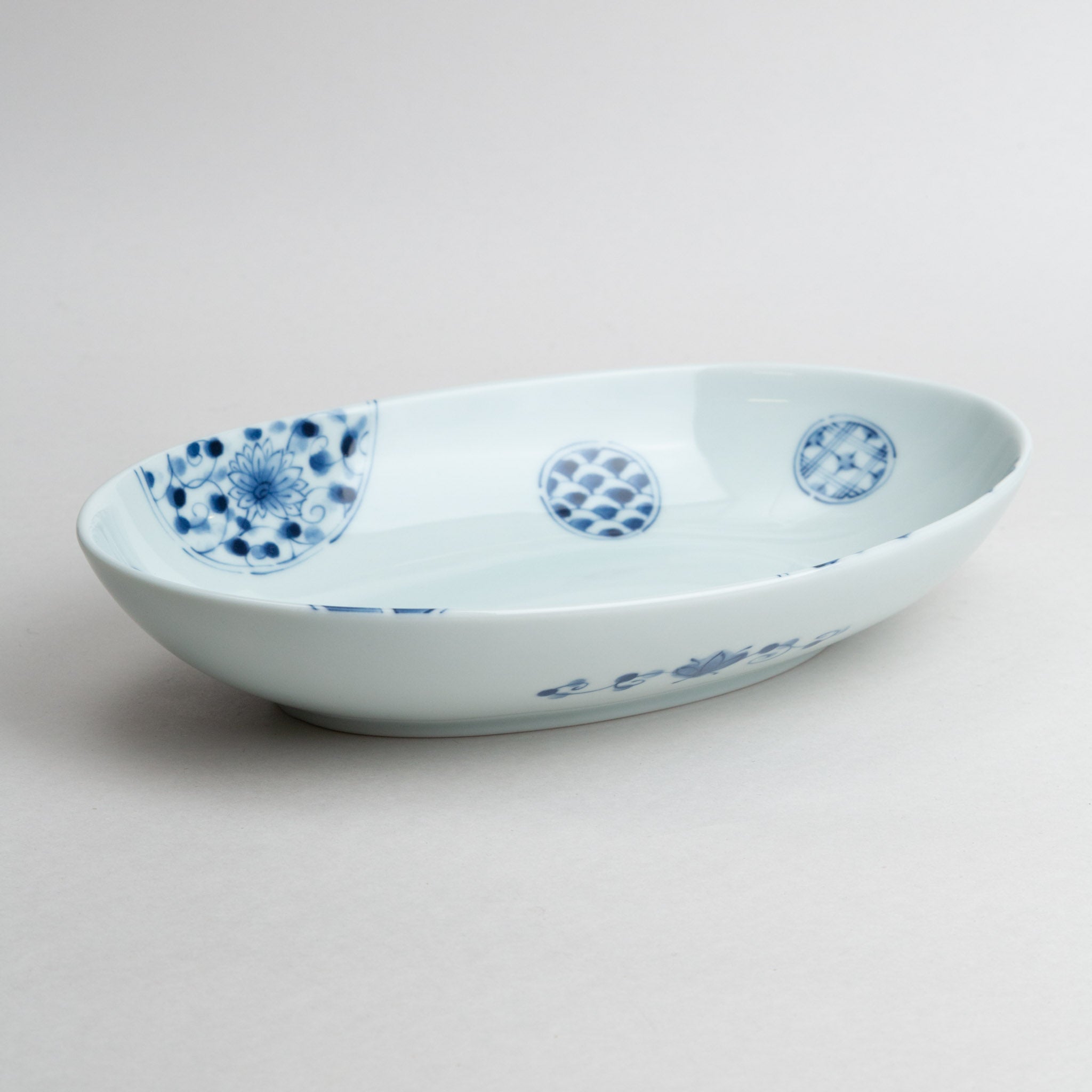 211-1037 Balls oval bowl