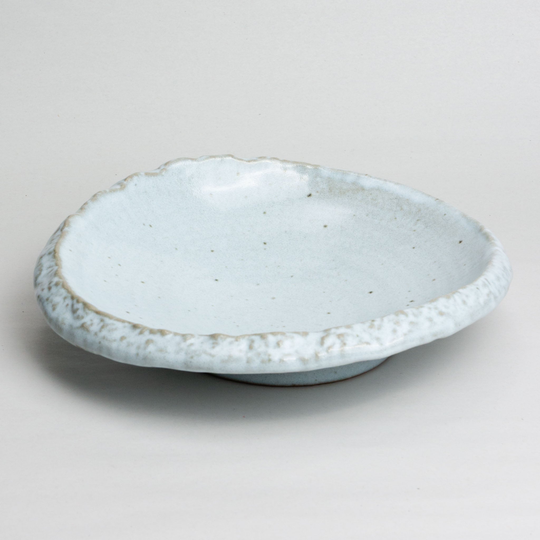 211-1354 White thick serving bowl