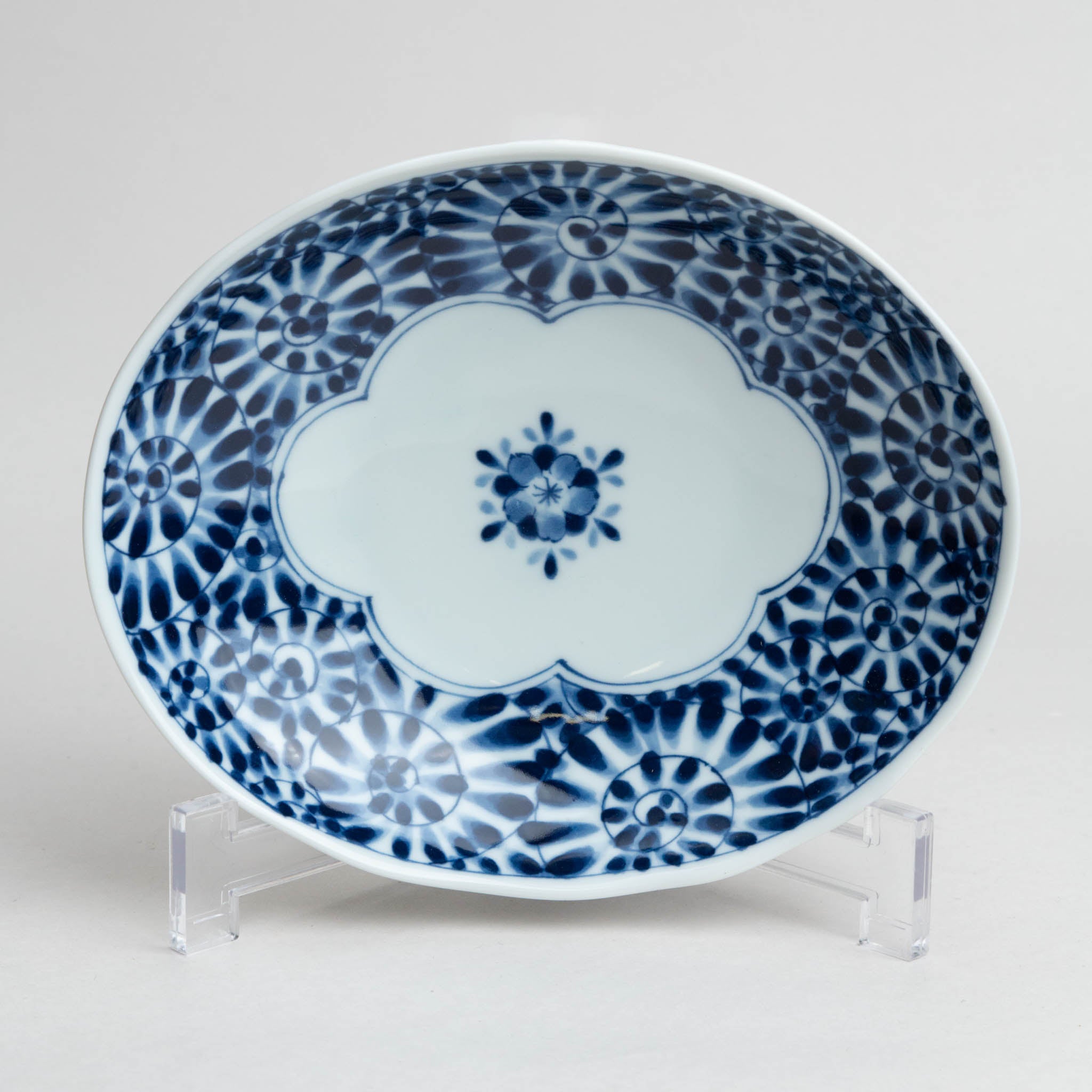 221-1044 Tako Karakusa oval shallow bowl