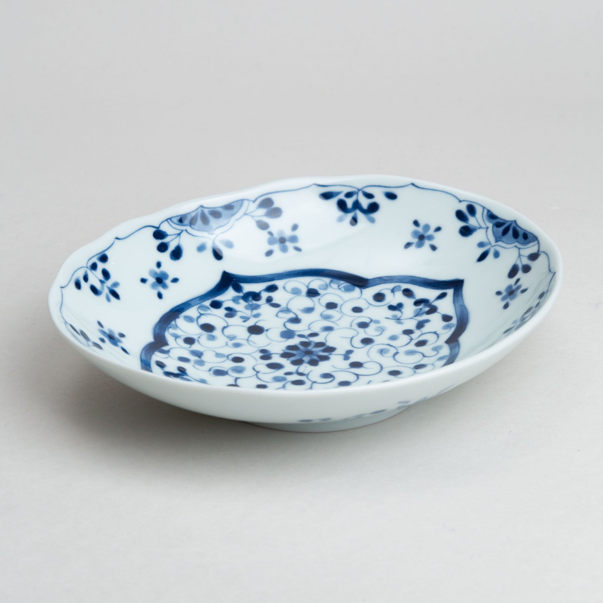 221-1045 Karakusa oval shallow bowl