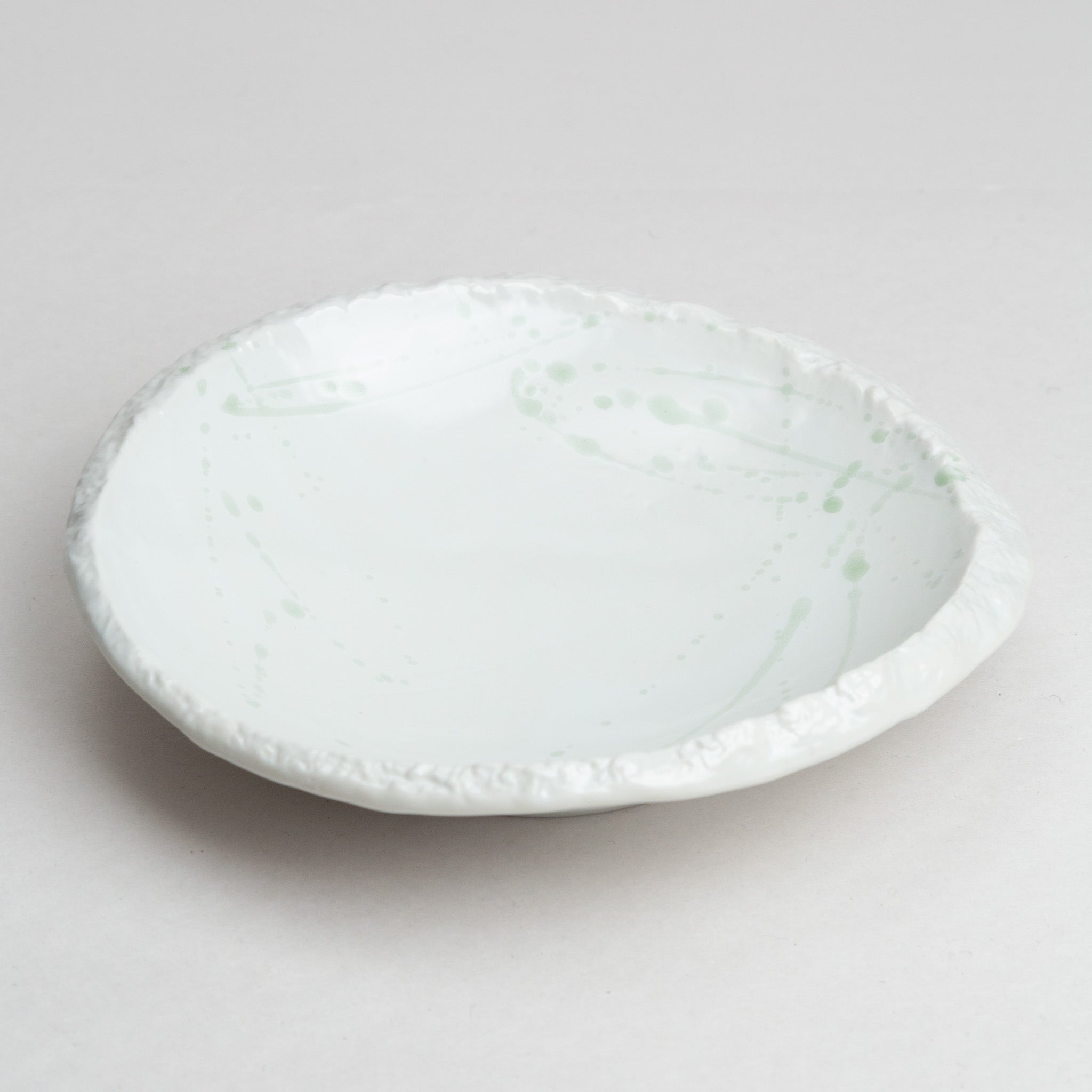 228-2918 White round mid shallow bowl