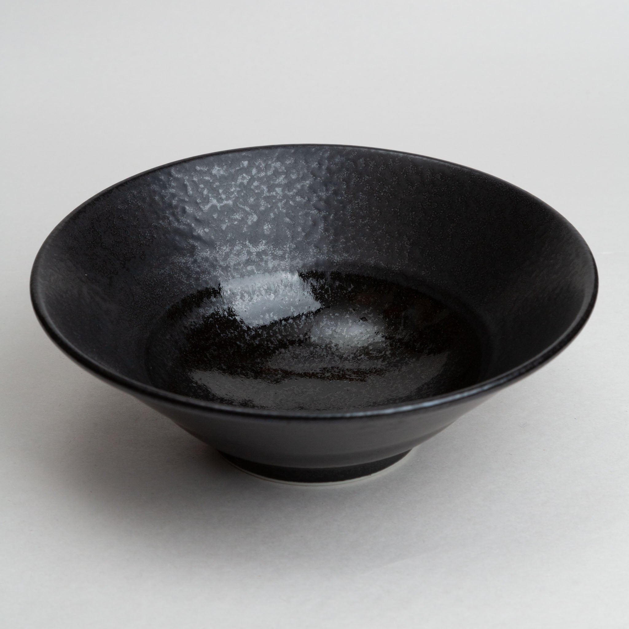 228-4813 Black bowl 20cm