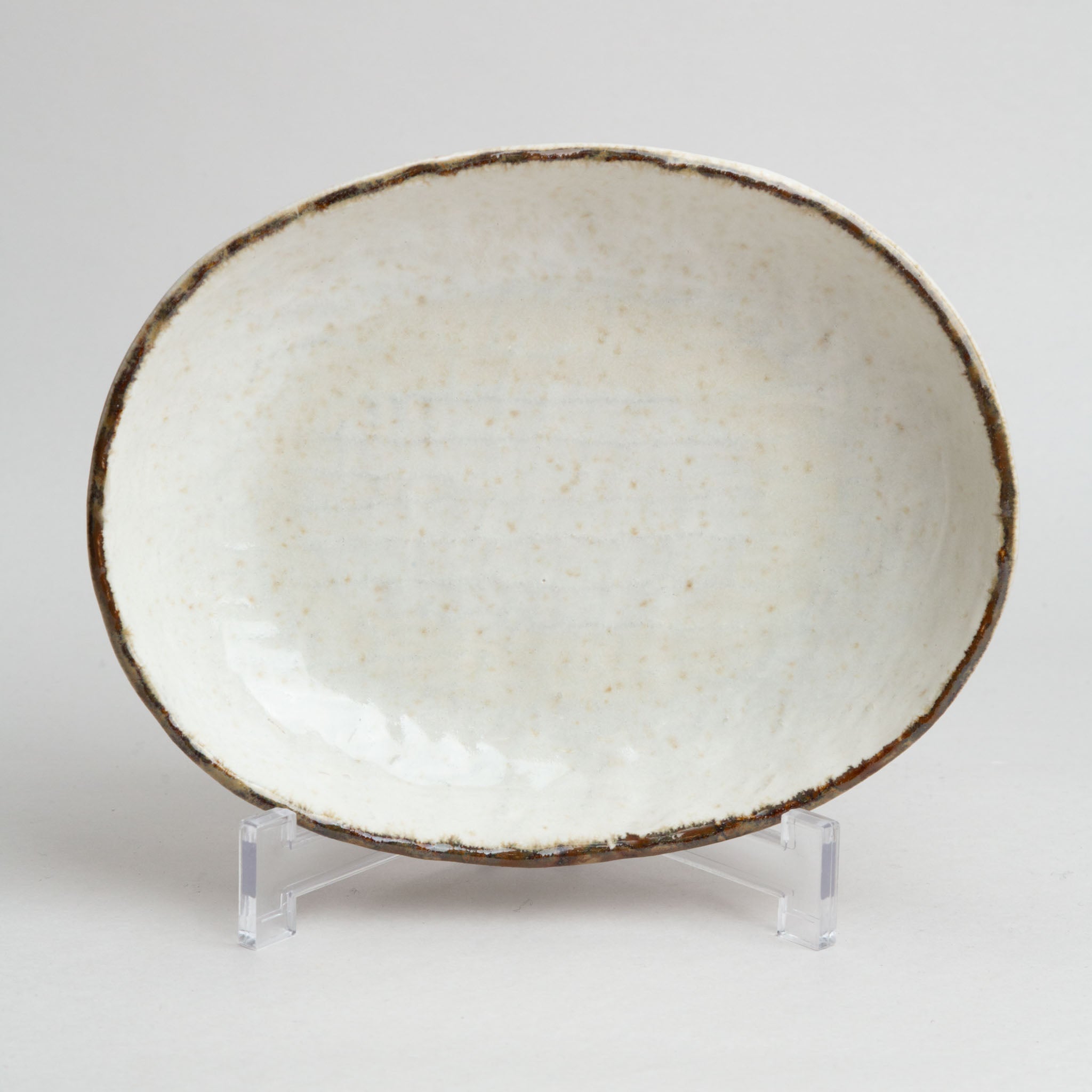 228-4899 Off white mid oval bowl 22cm