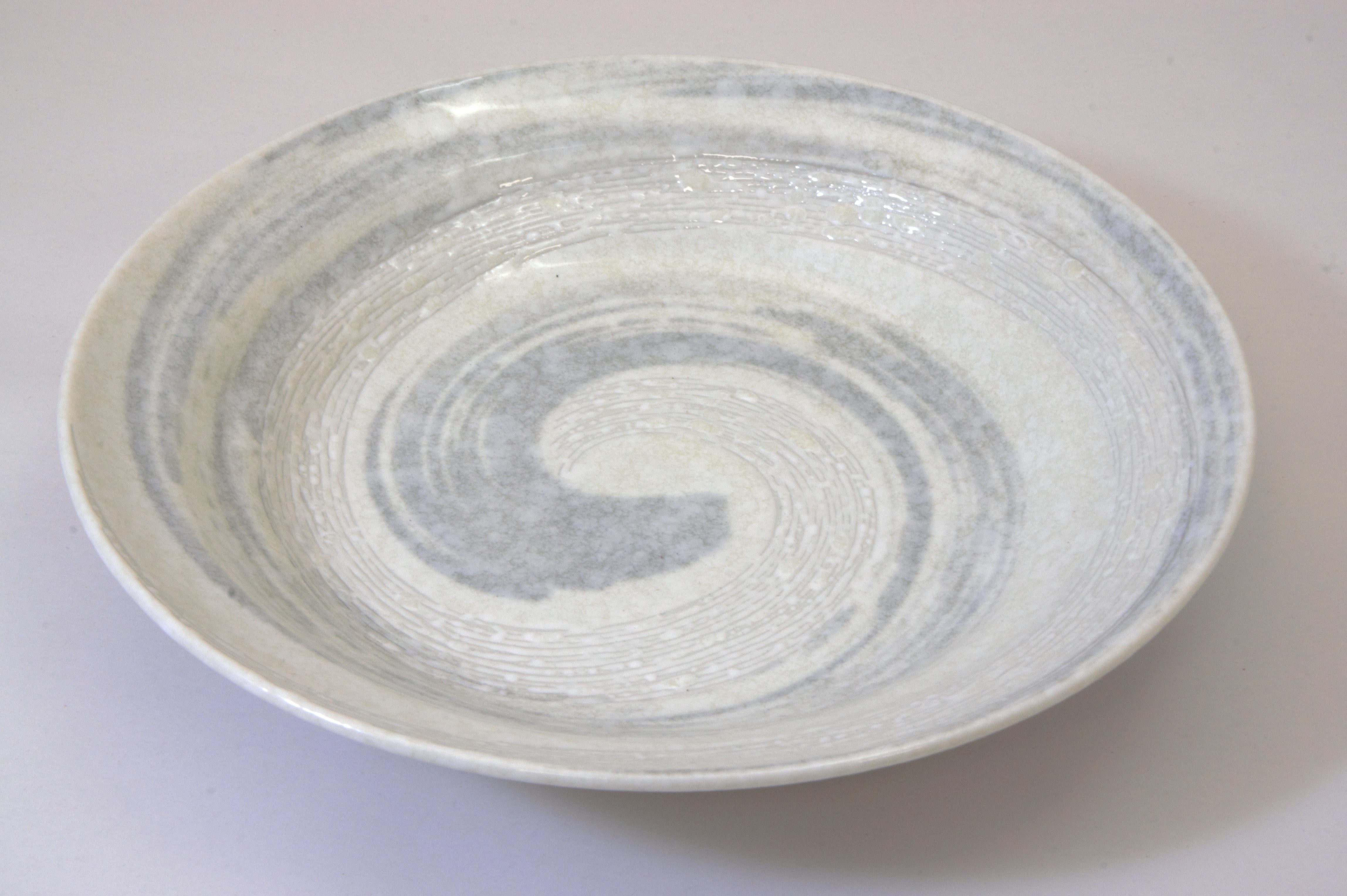 239-6701 White whirl shallow plate