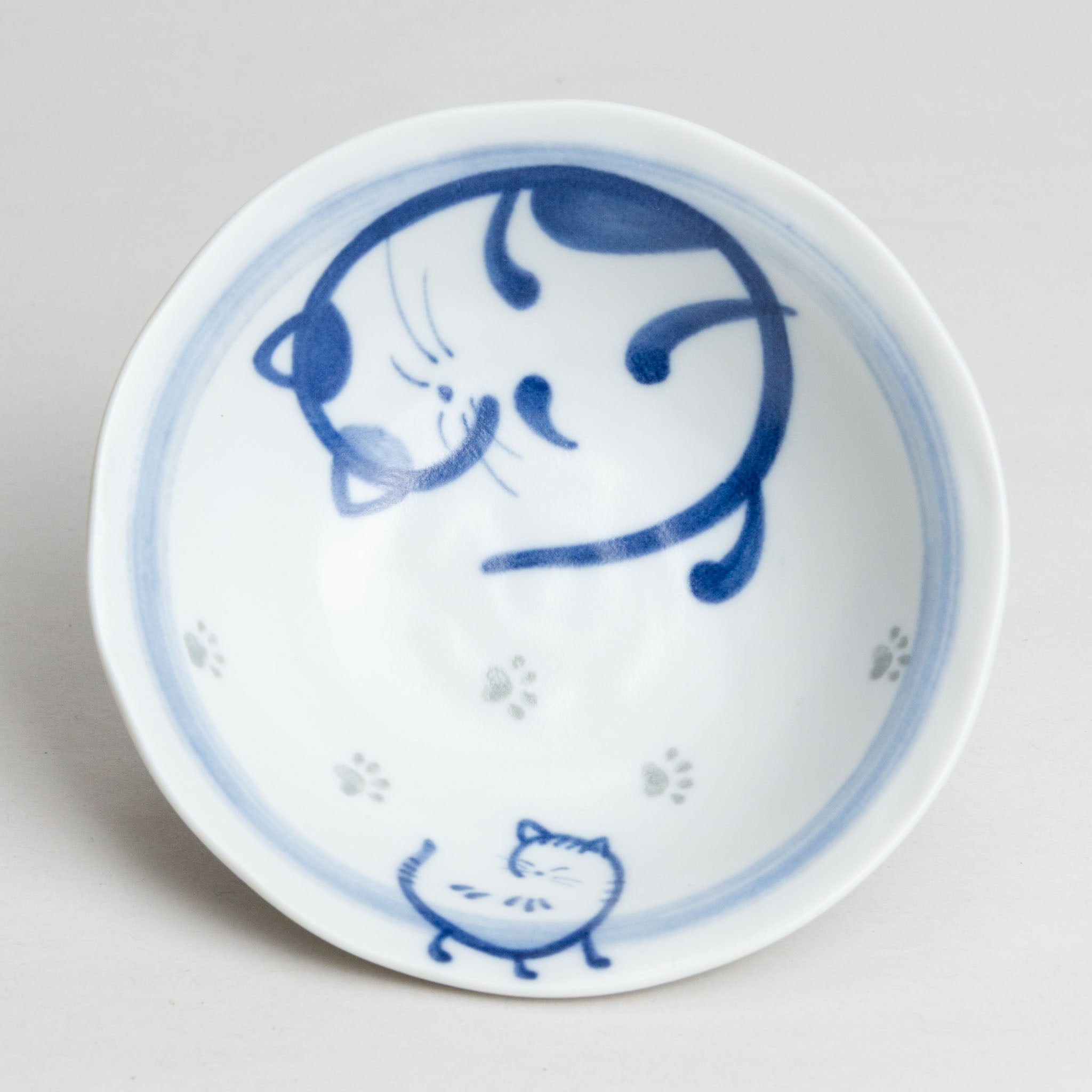 261-1342 Blue cats on white small bowl