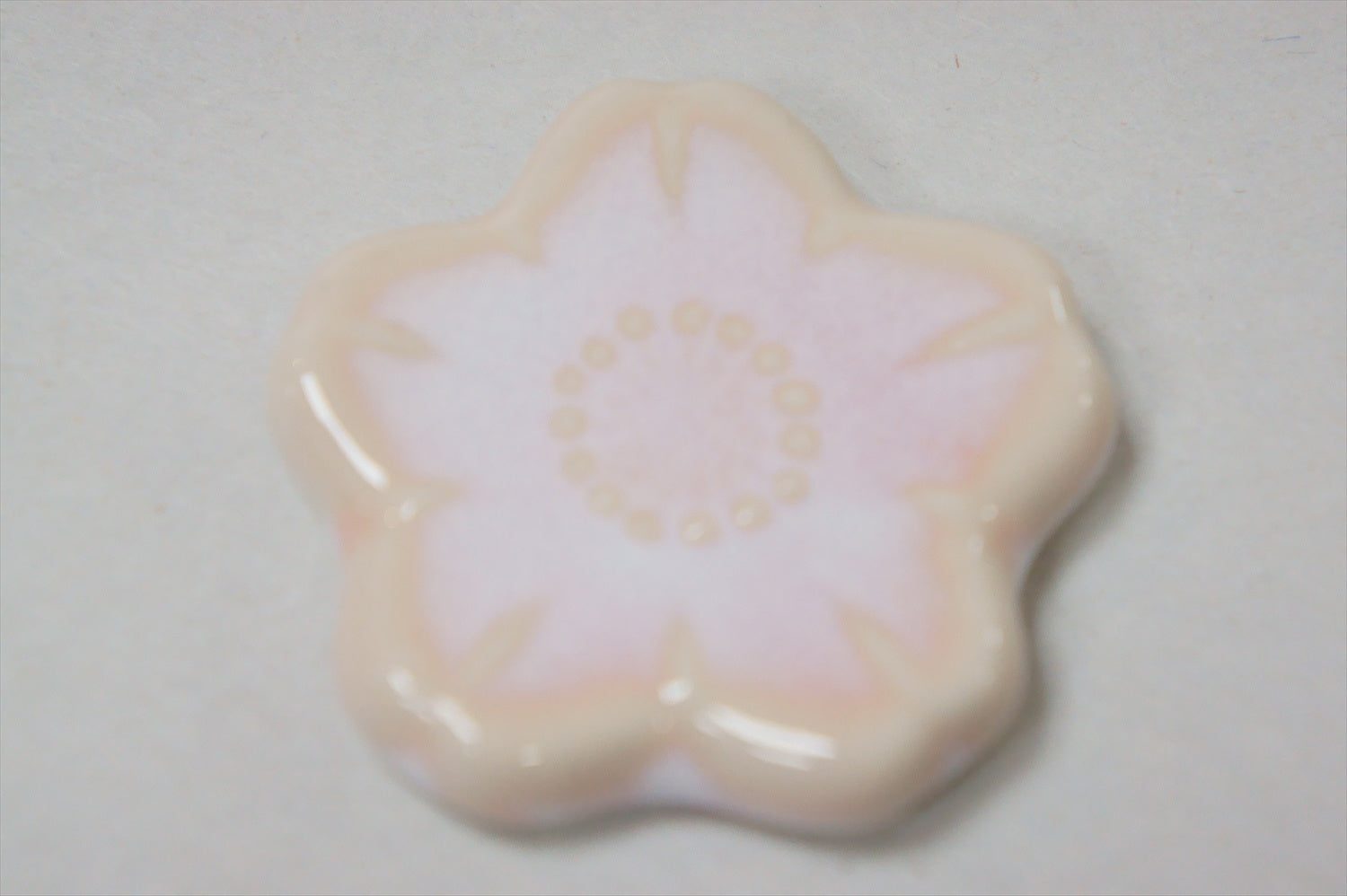769-5769 Pink sakura chopsticks rest
