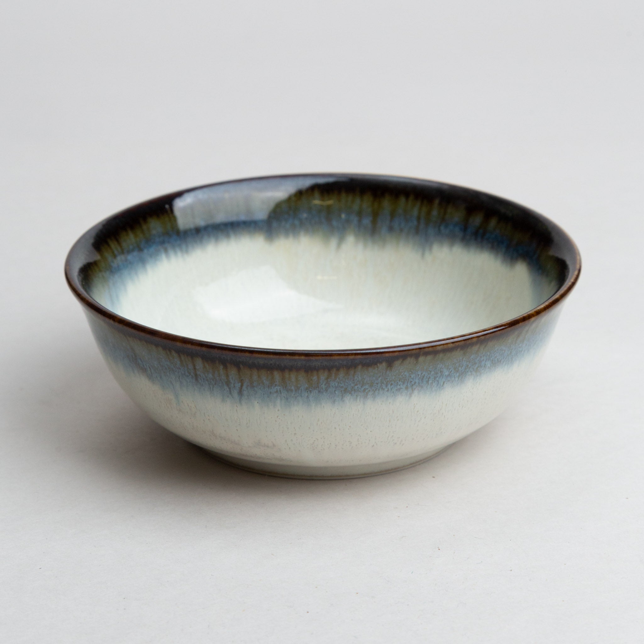 268-6037 White small bowl with blue edge 13cm