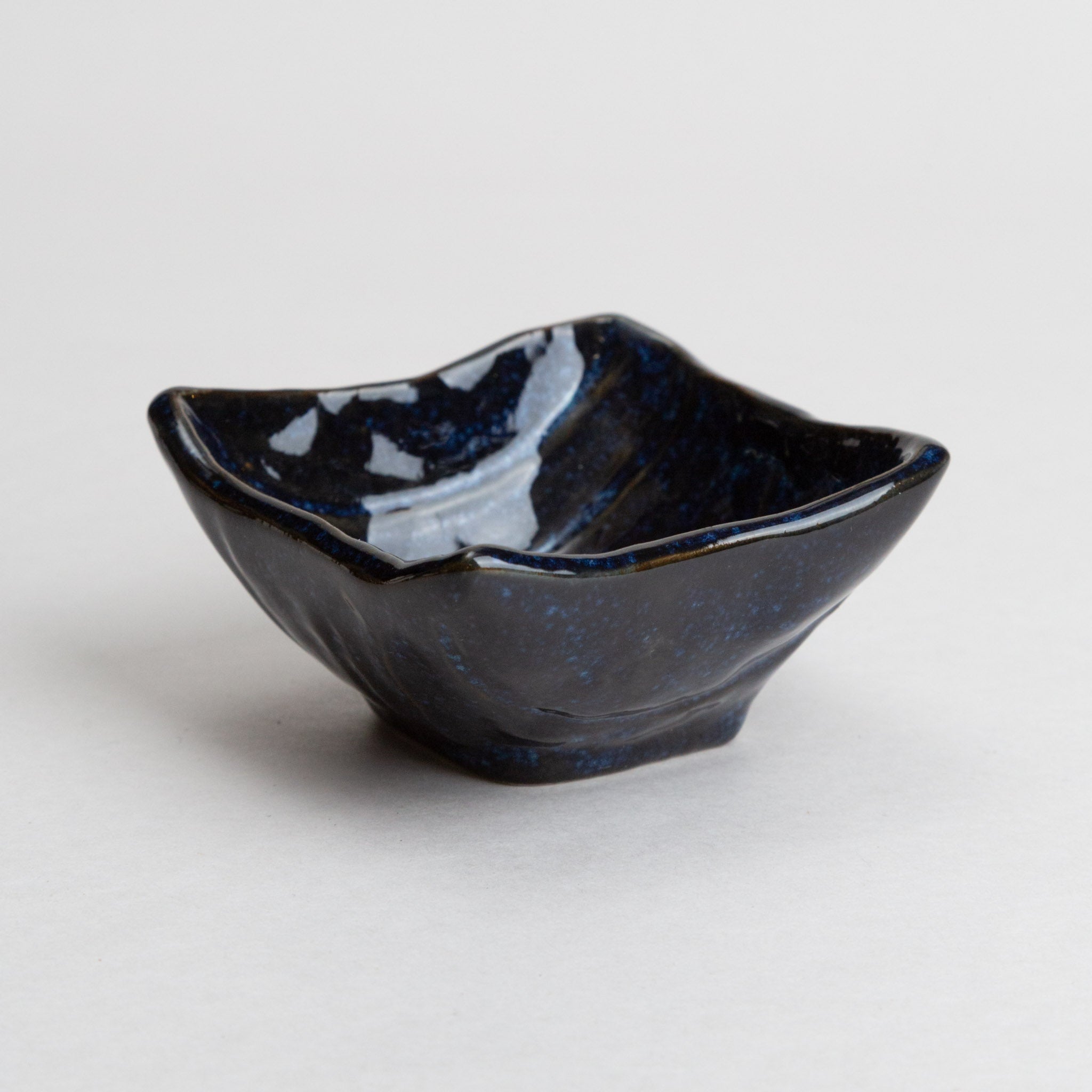 411-0100 Navy sq. ramekin