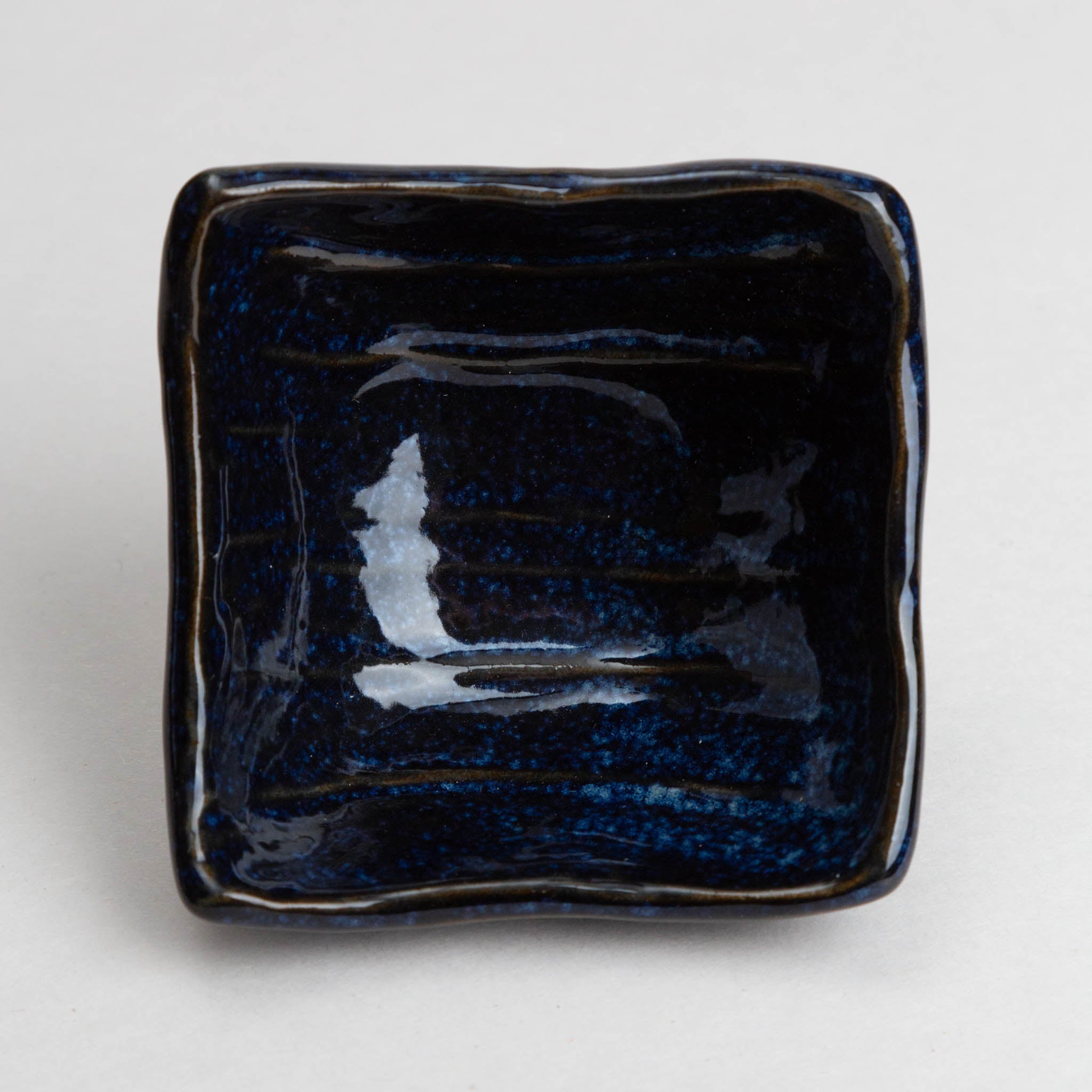 411-0100 Navy sq. ramekin
