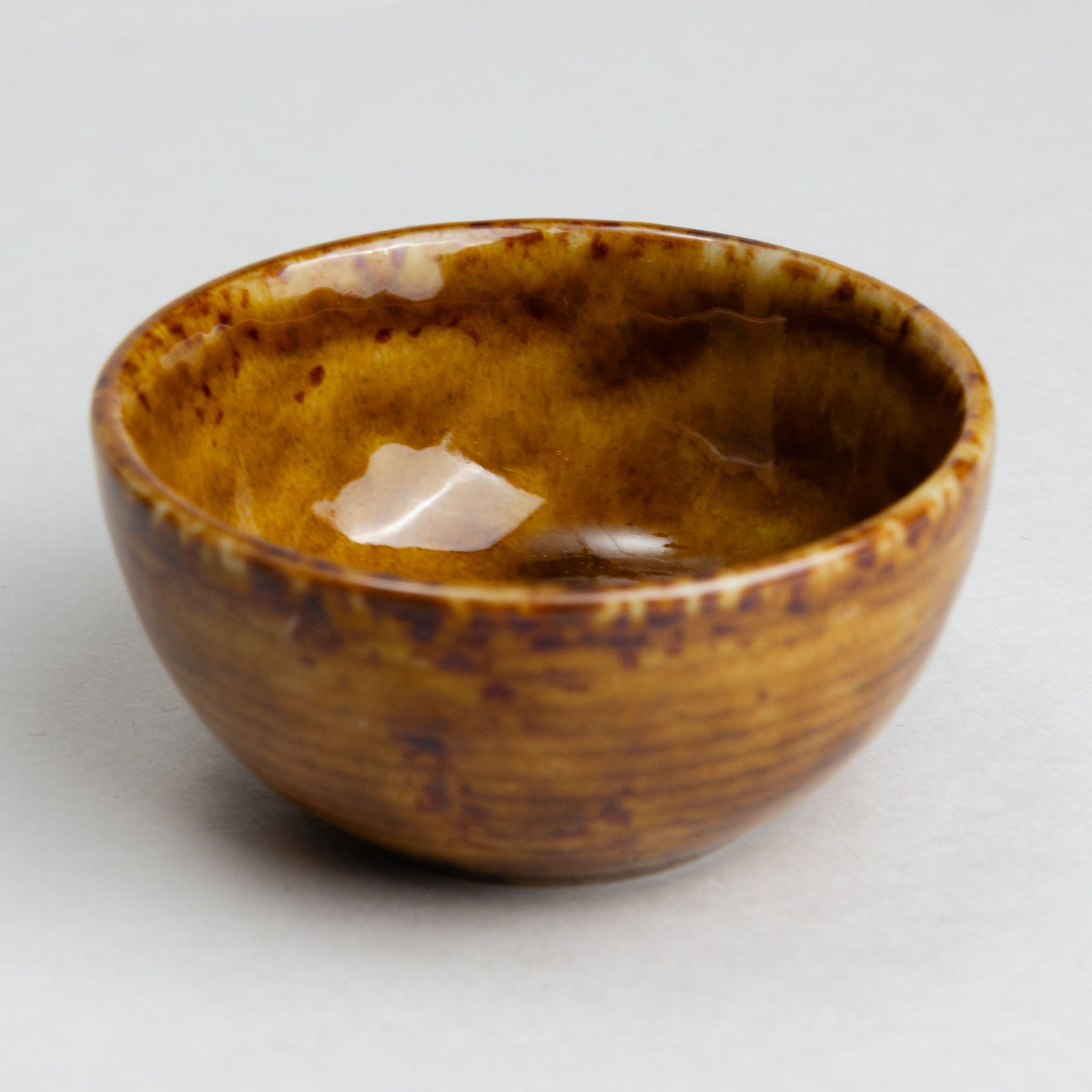 411-0502 Caramel brown round ramekin