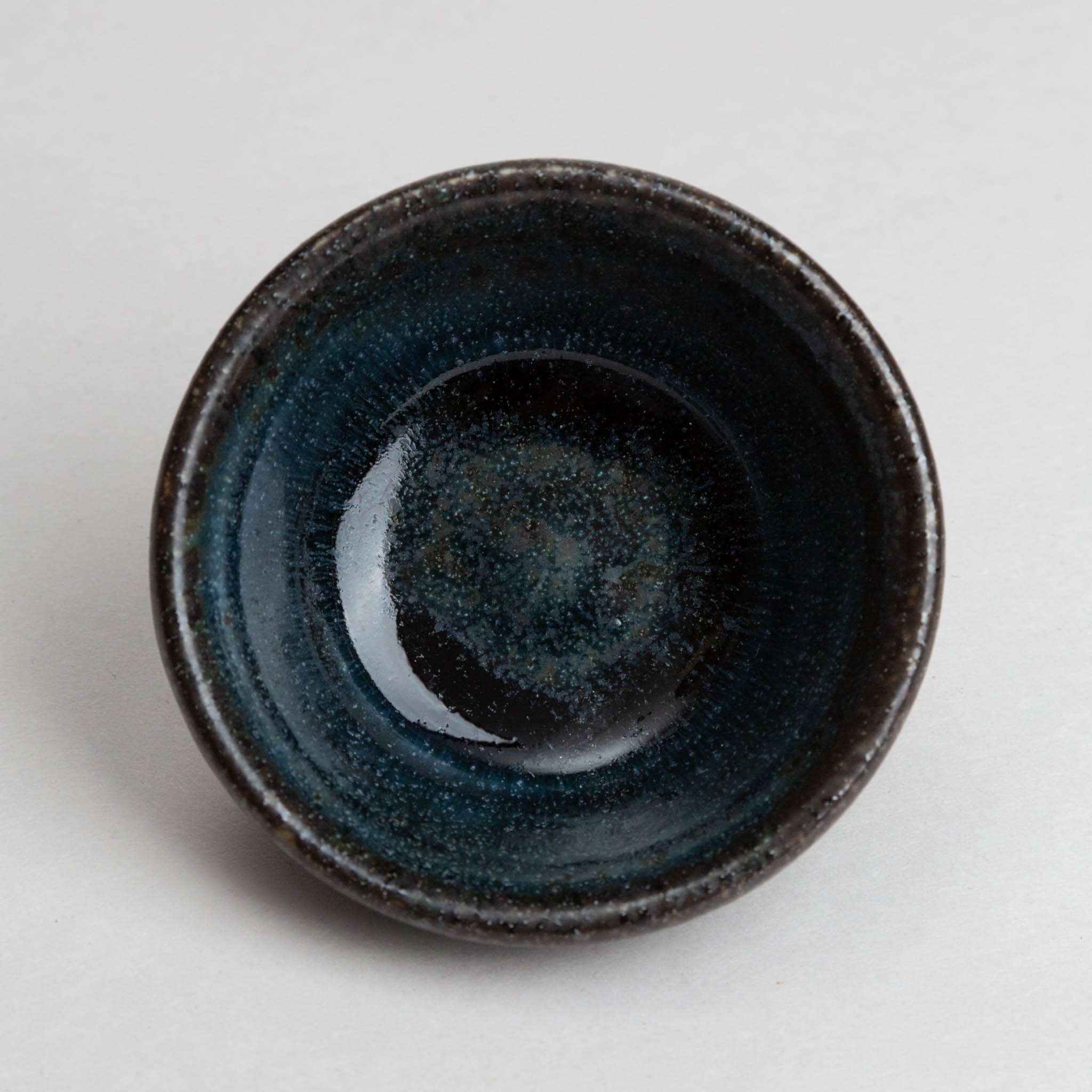 411-0519 Footed blue ramekin