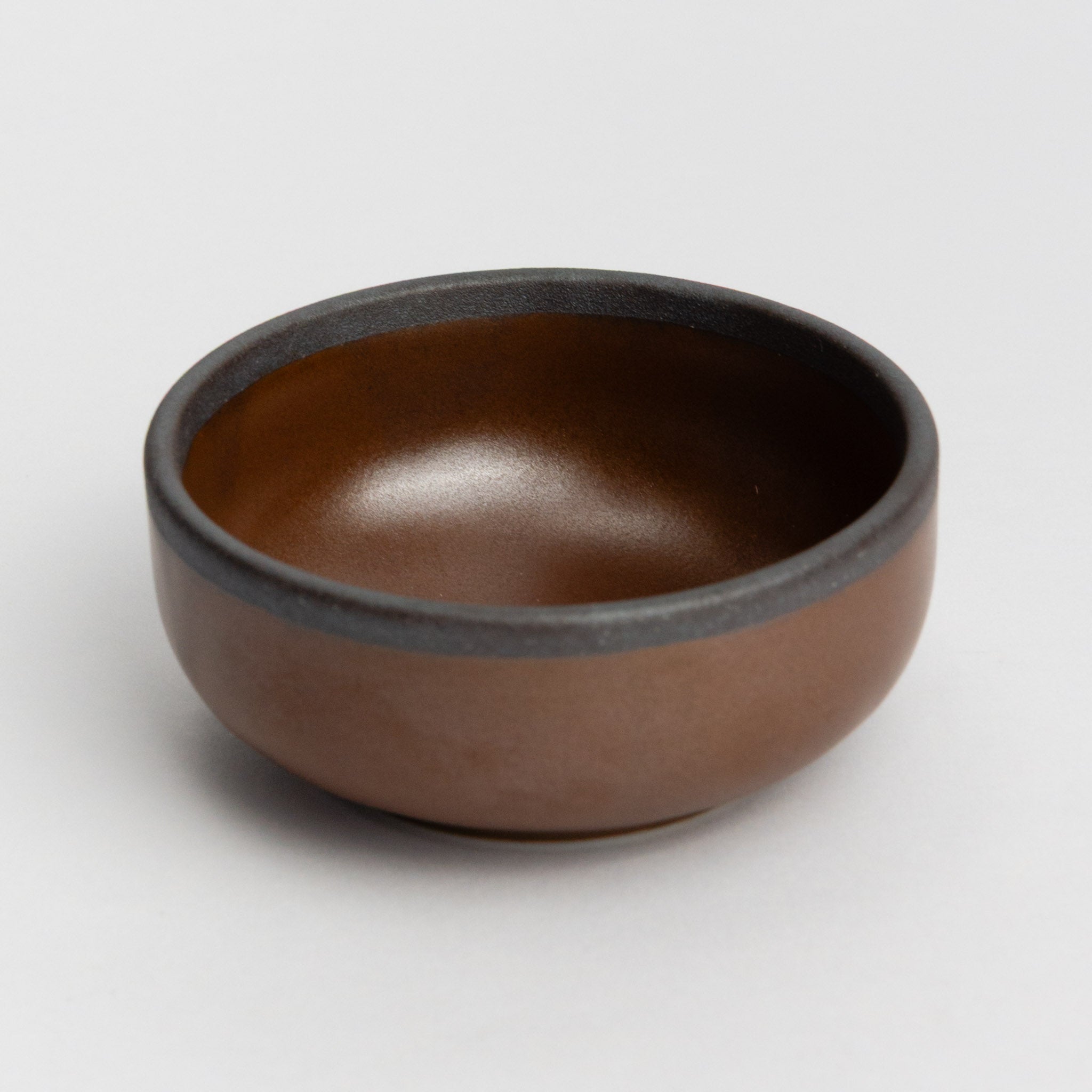 411-1785 Brown ramekin