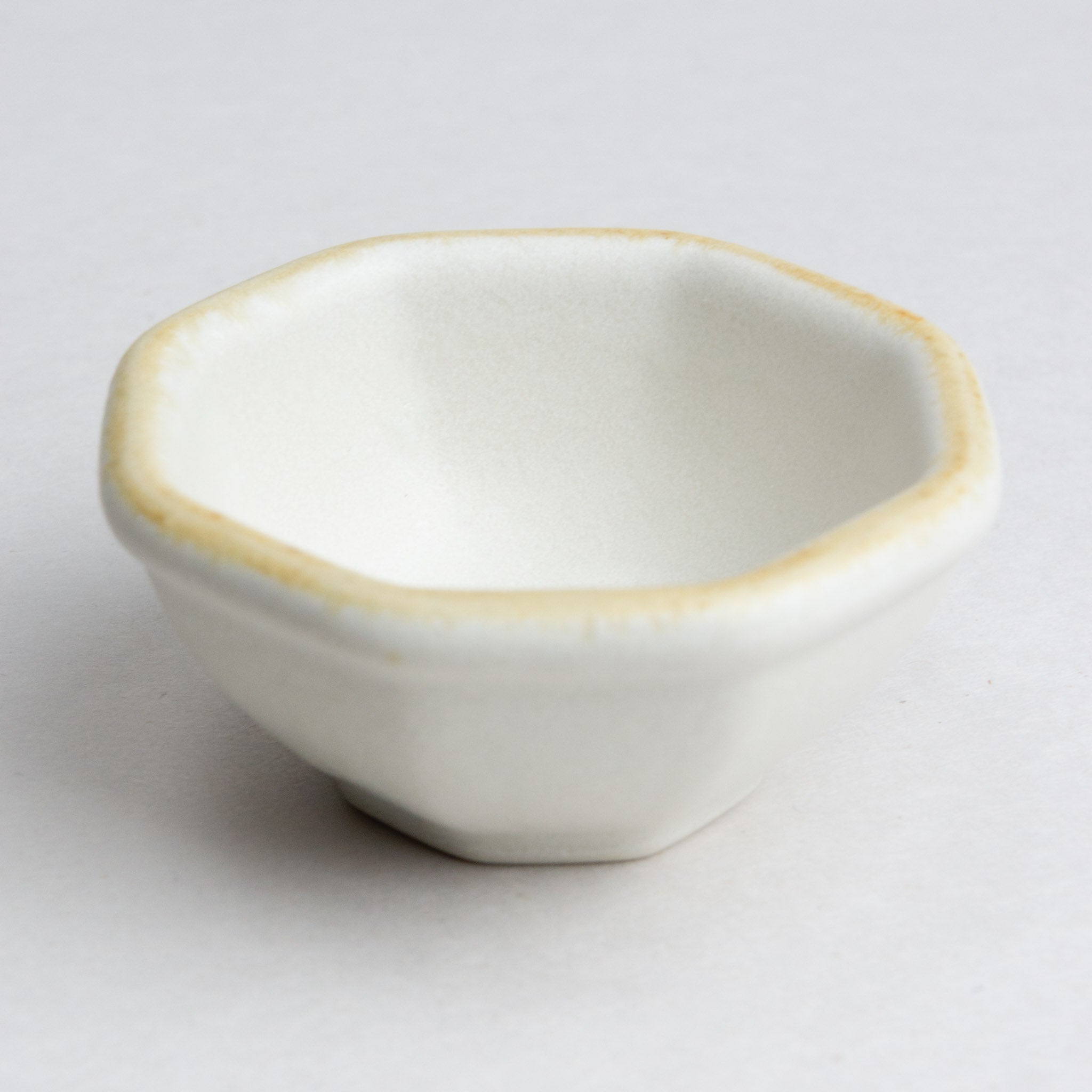 418-5671 Mat white octagonal small ramekin