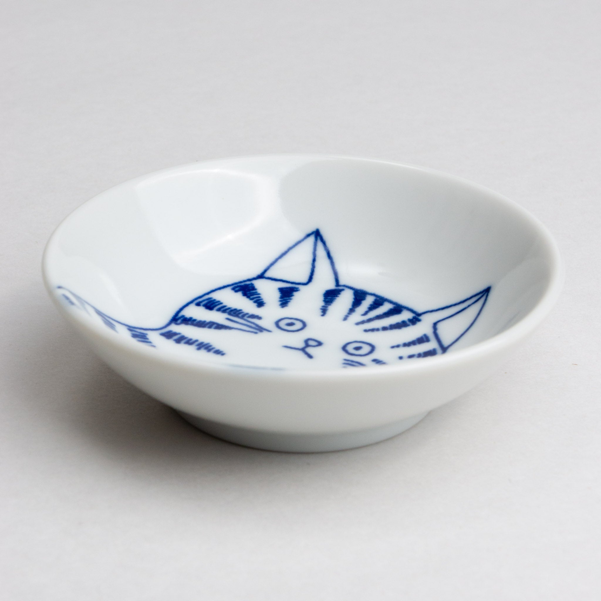 421-1019 Cat ramekin, Dora