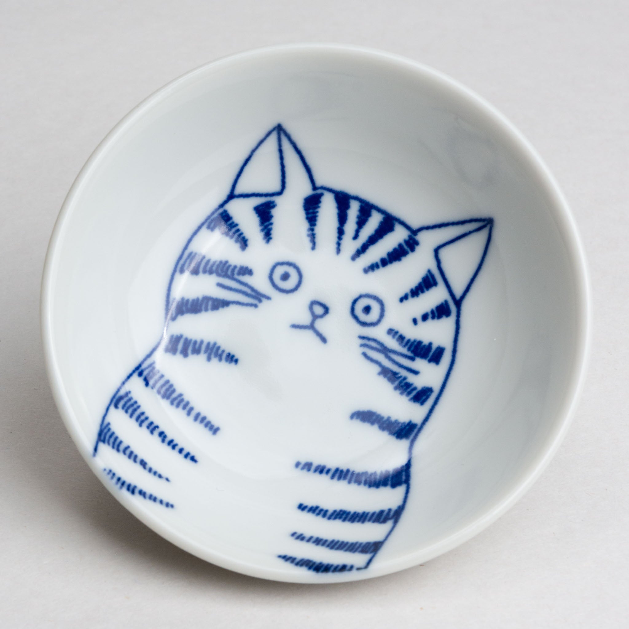 421-1019 Cat ramekin, Dora