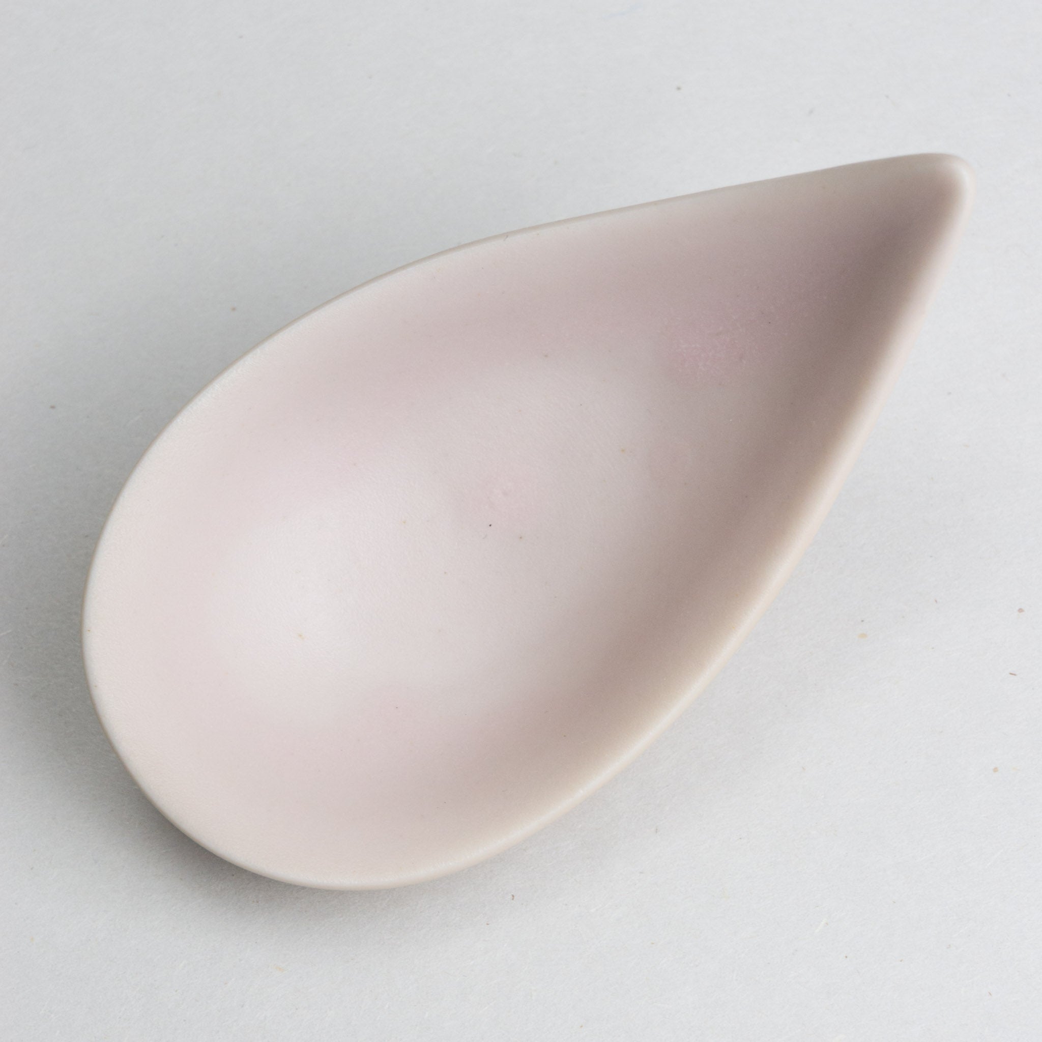 421-1132 Pink drop ramekin