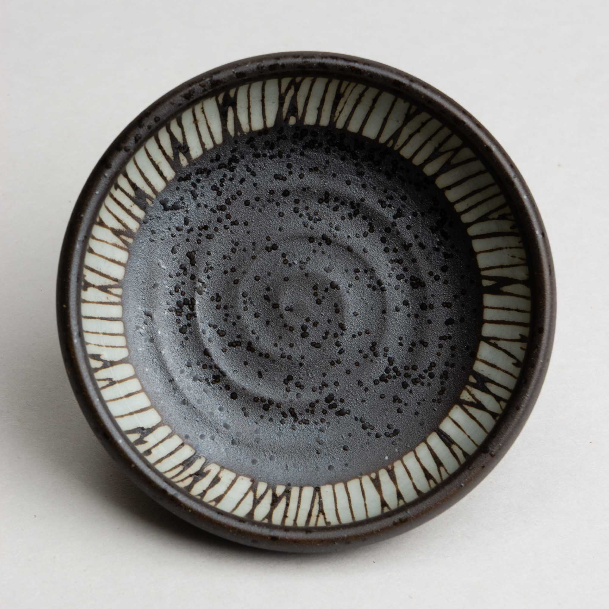 428-5109 Black iga sauce dish