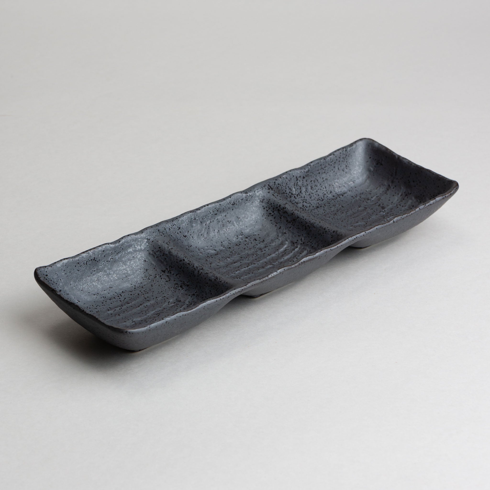 438-2876 Three sectioned black sauce dish