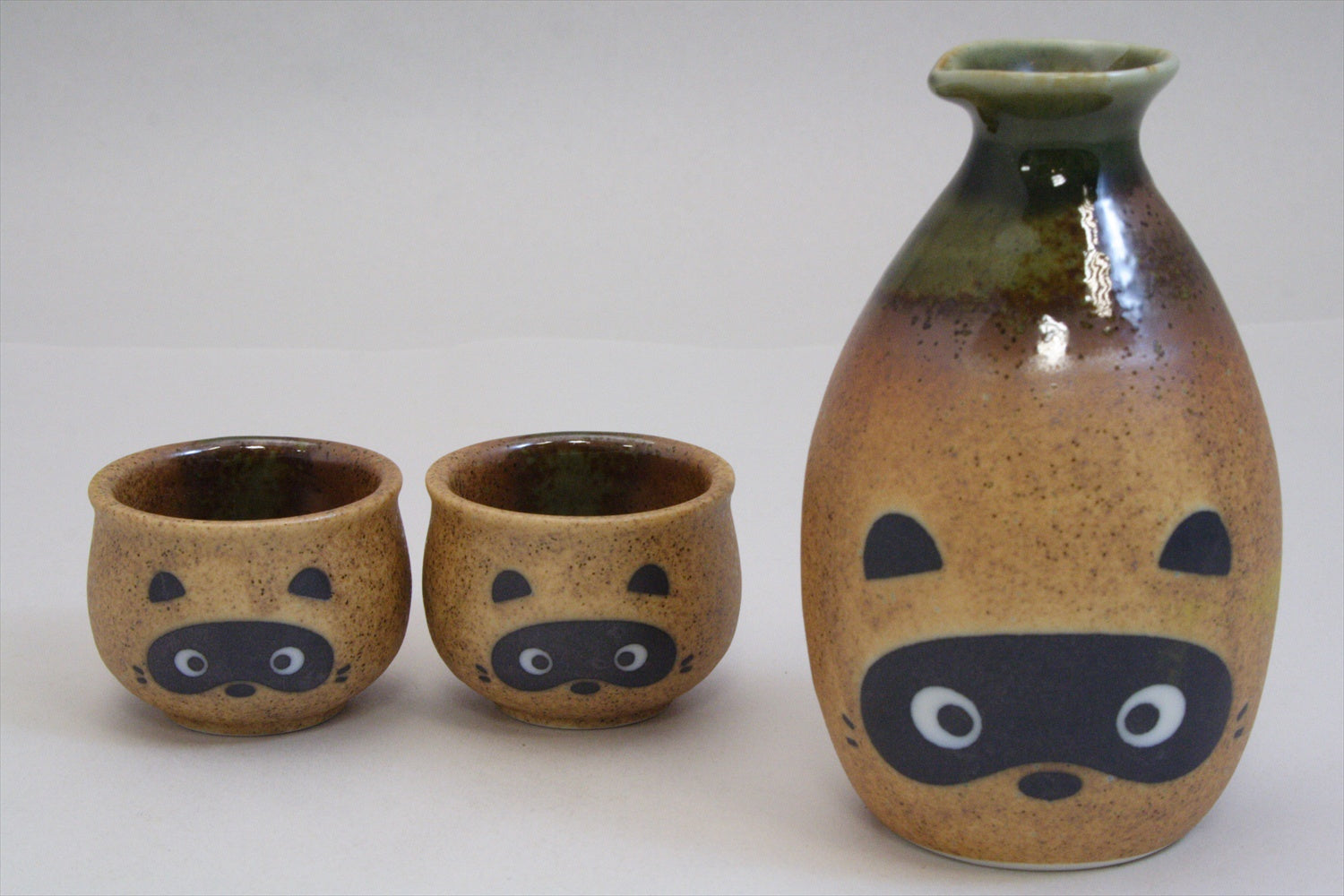 868-3022 Tanuki sake set