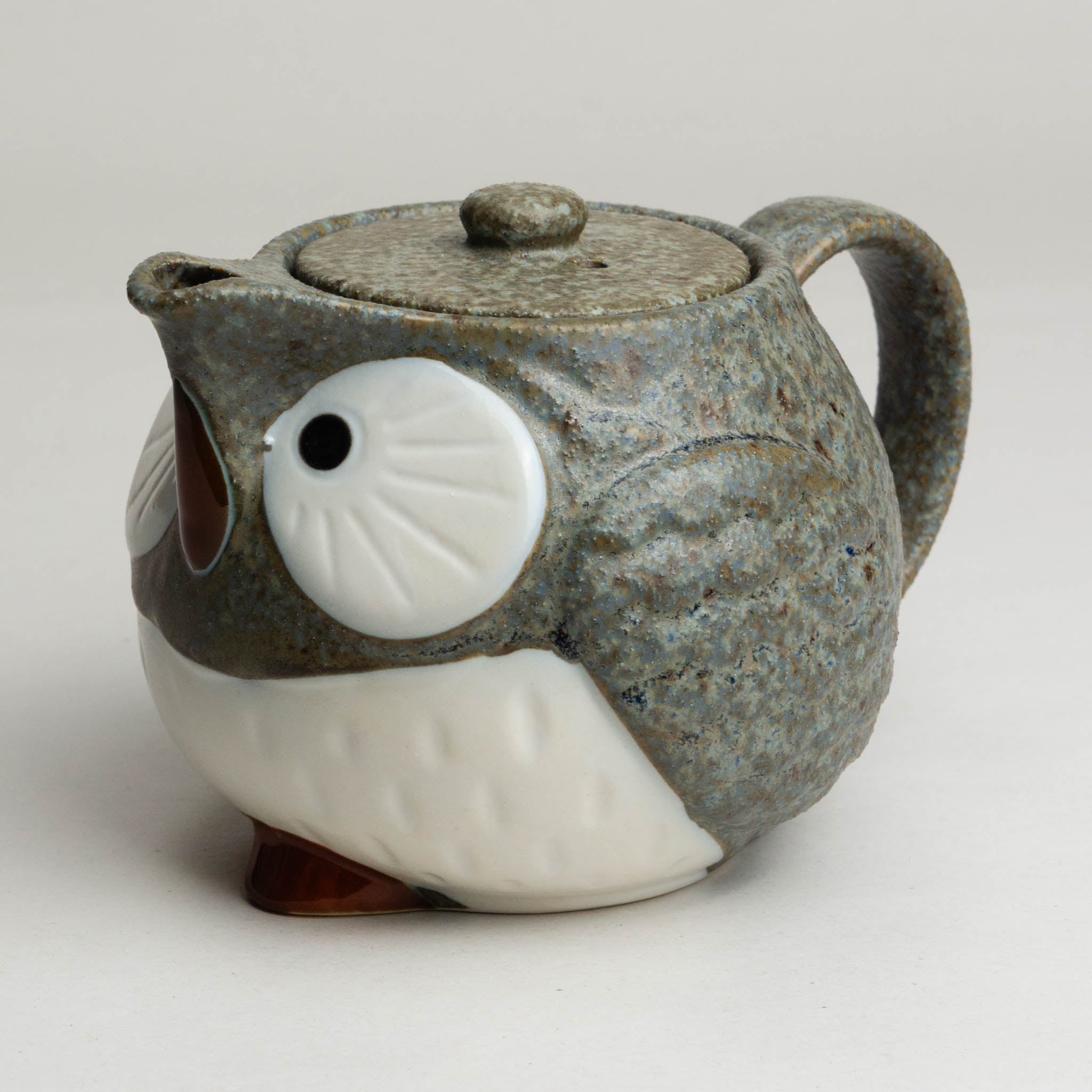 518-4937 Grey owl tea pot